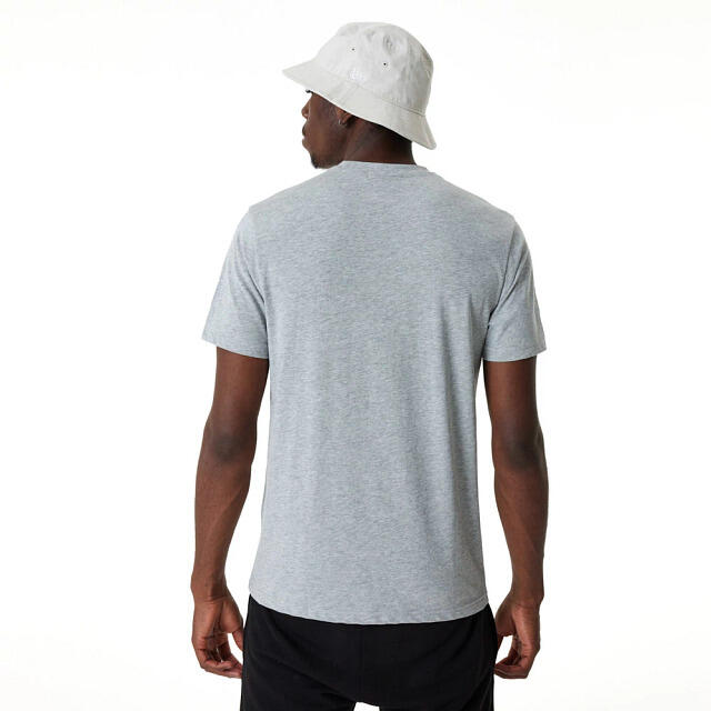 T-shirt New Era Essentials 2/5