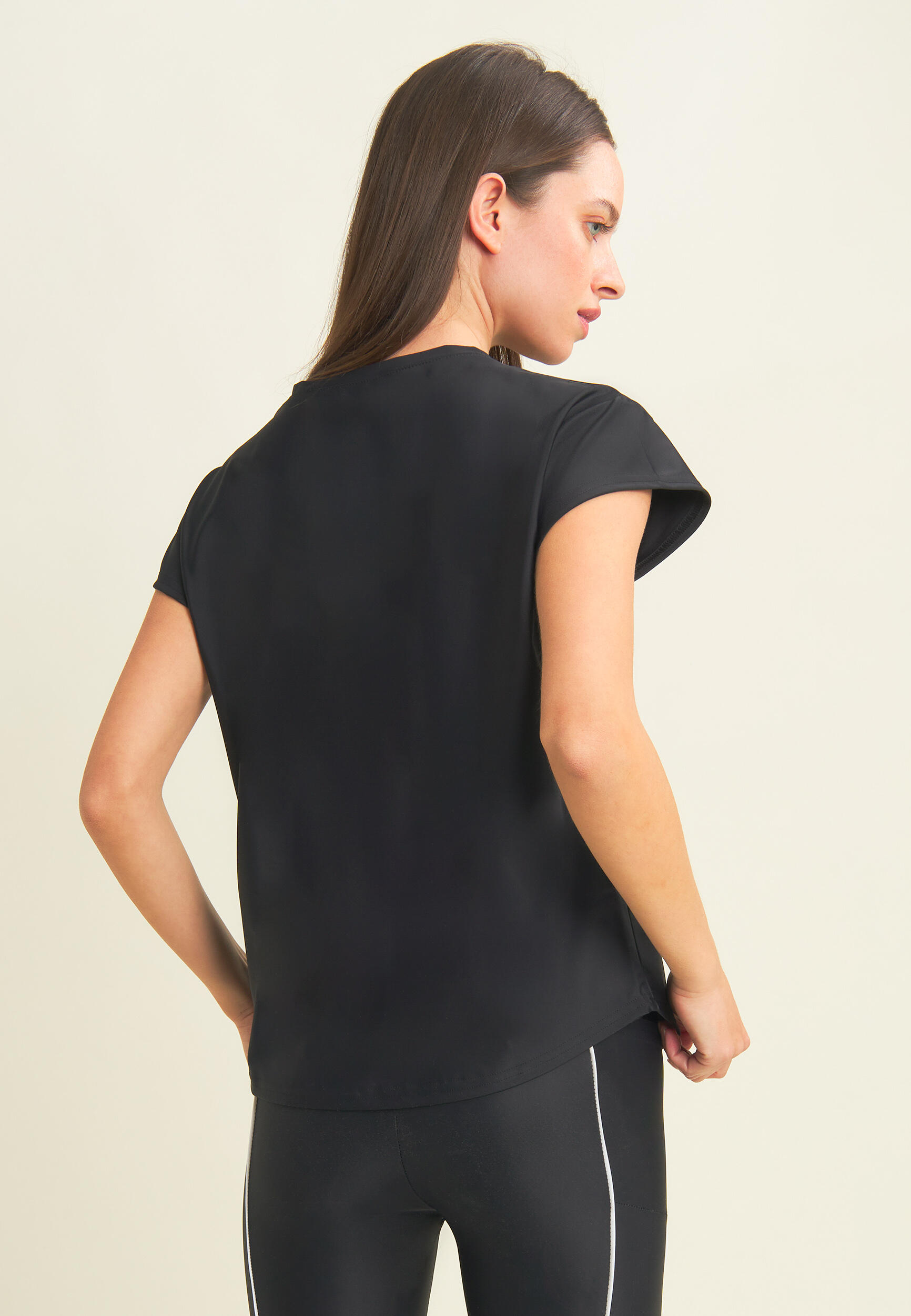 T-shirt technique avec manches à ailettes et passepoils contrastés 3/4