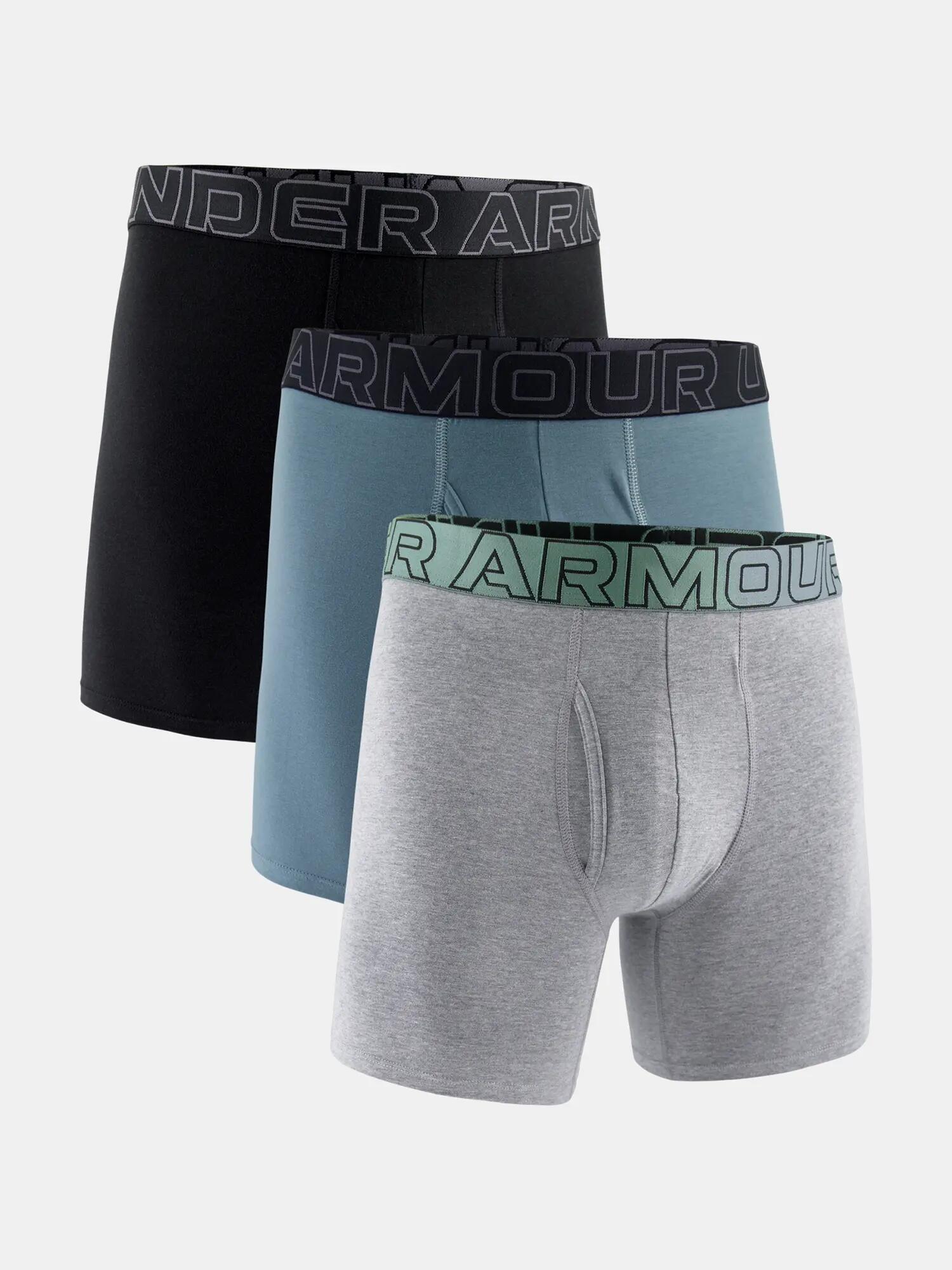 UNDER ARMOUR picture