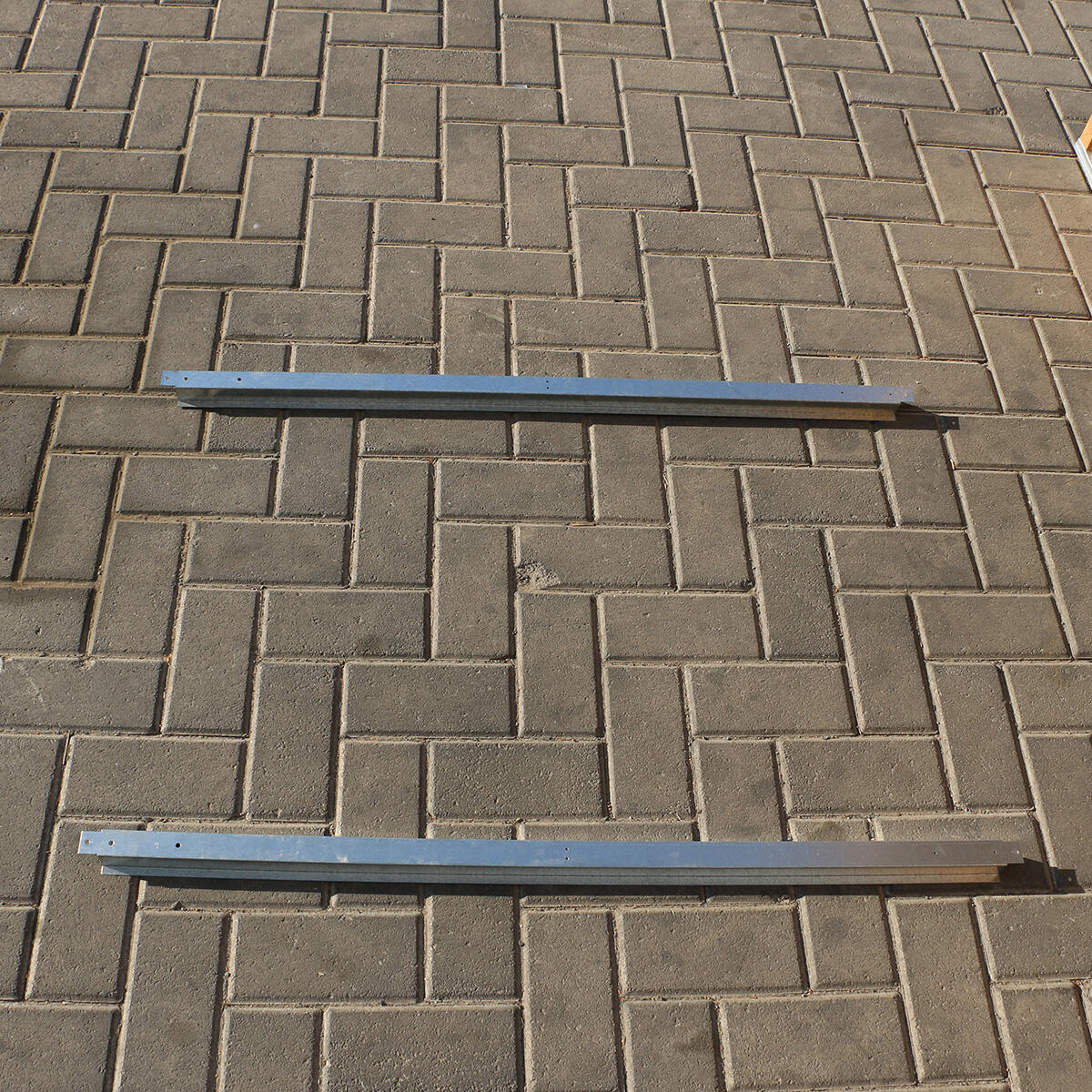 Estructura suelo caseta metal gris 5×4 2/2