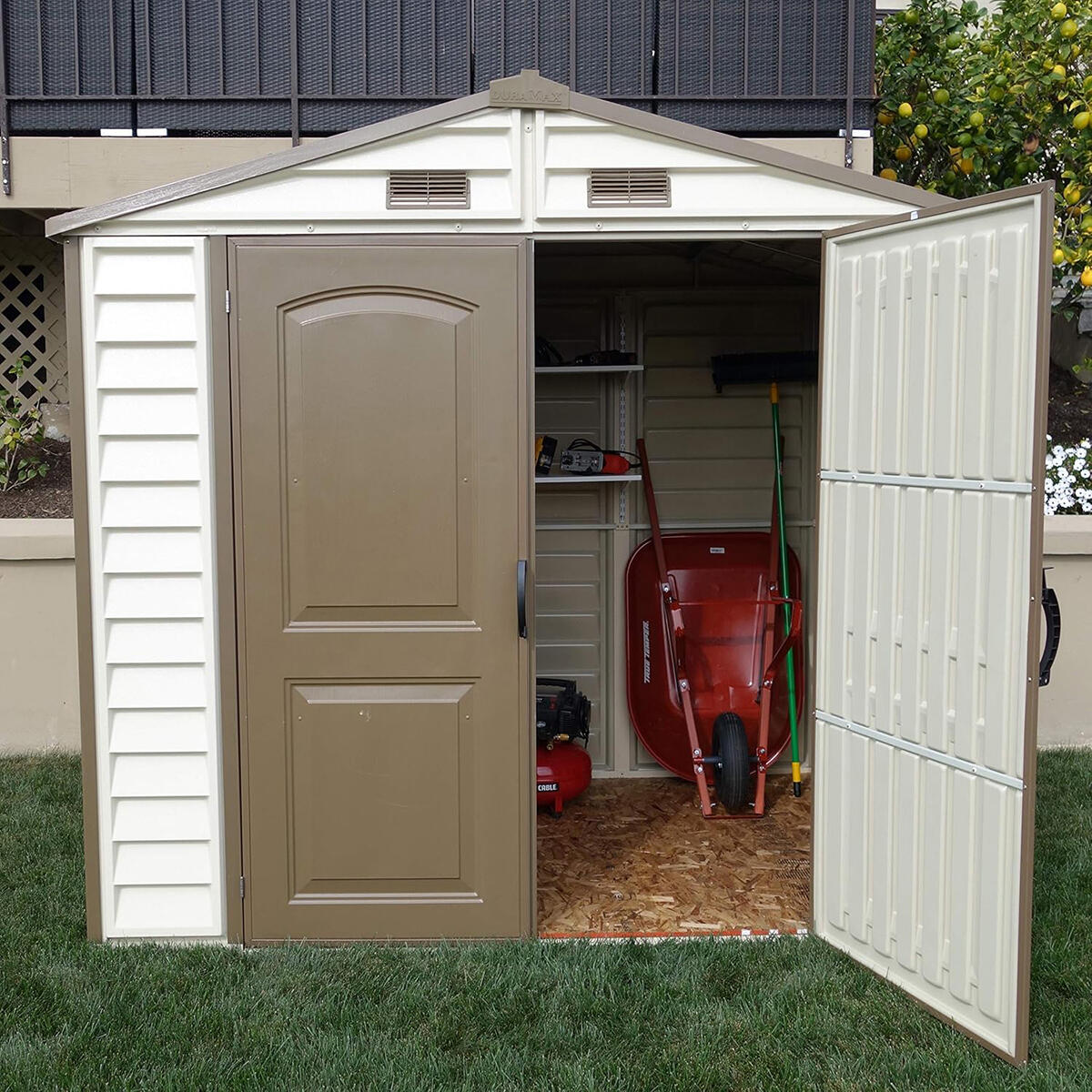 Caseta jardín StoreAll 8×6 PVC marfil/marrón 2/7