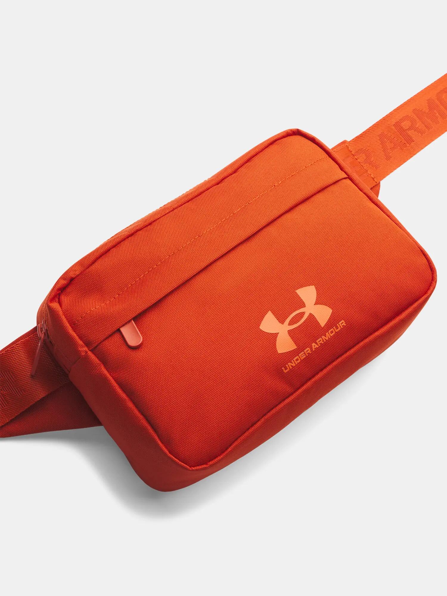 UNDER ARMOUR picture