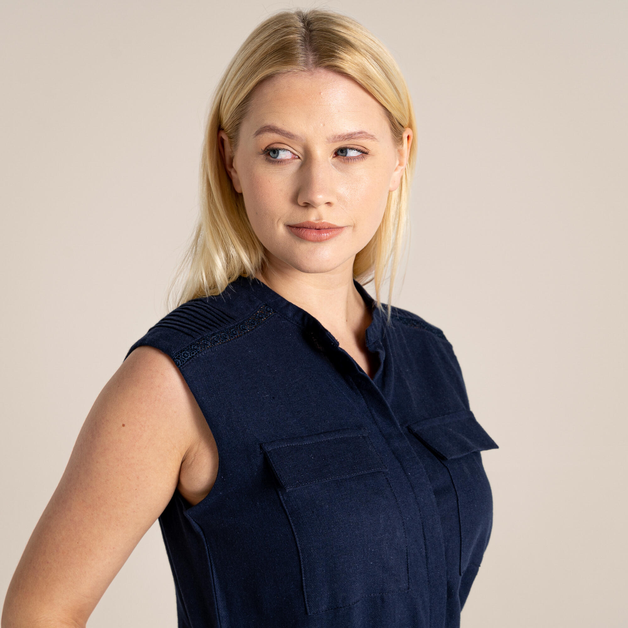 Combinaison Maxima femme – twill lin/coton, poche de sécurité 4/7