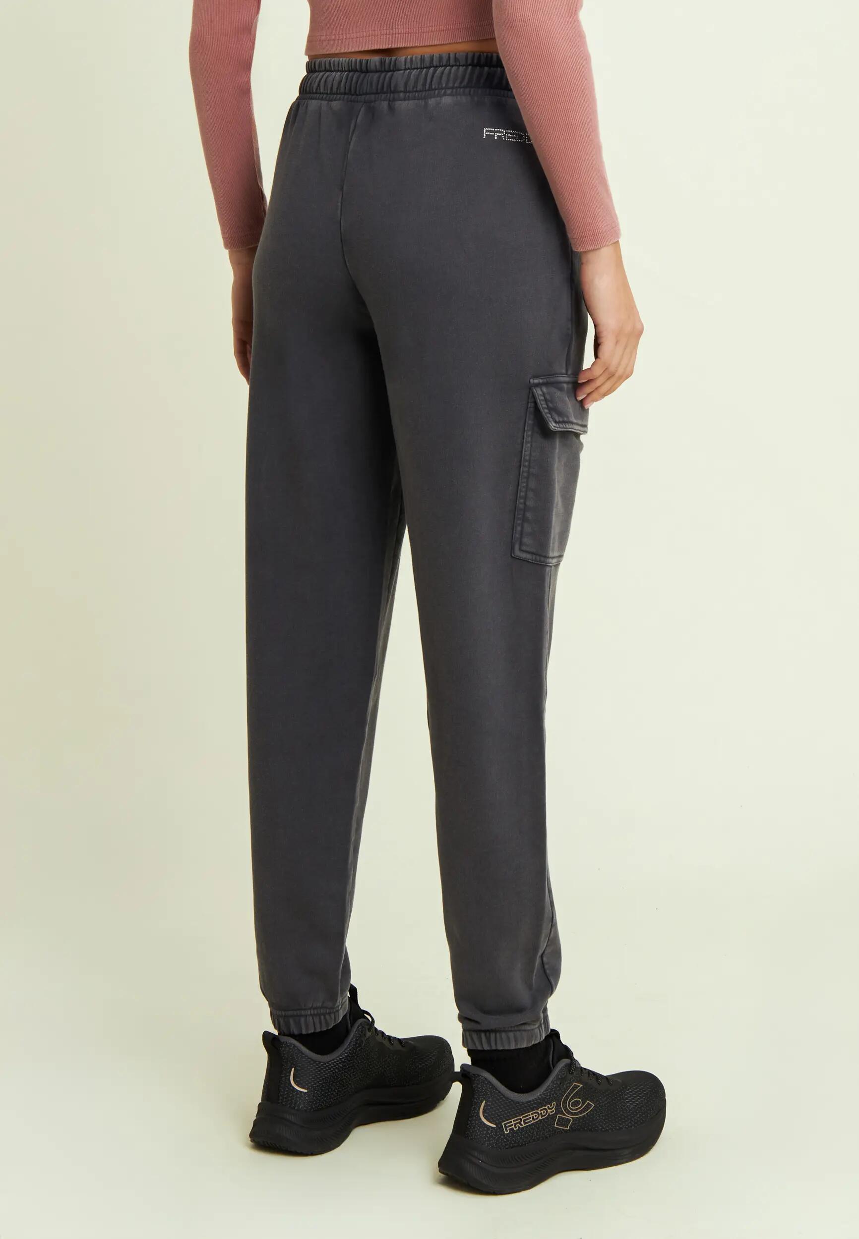 Pantalon pour femmes cargo en molleton de coton avec graphique Disney 3/6