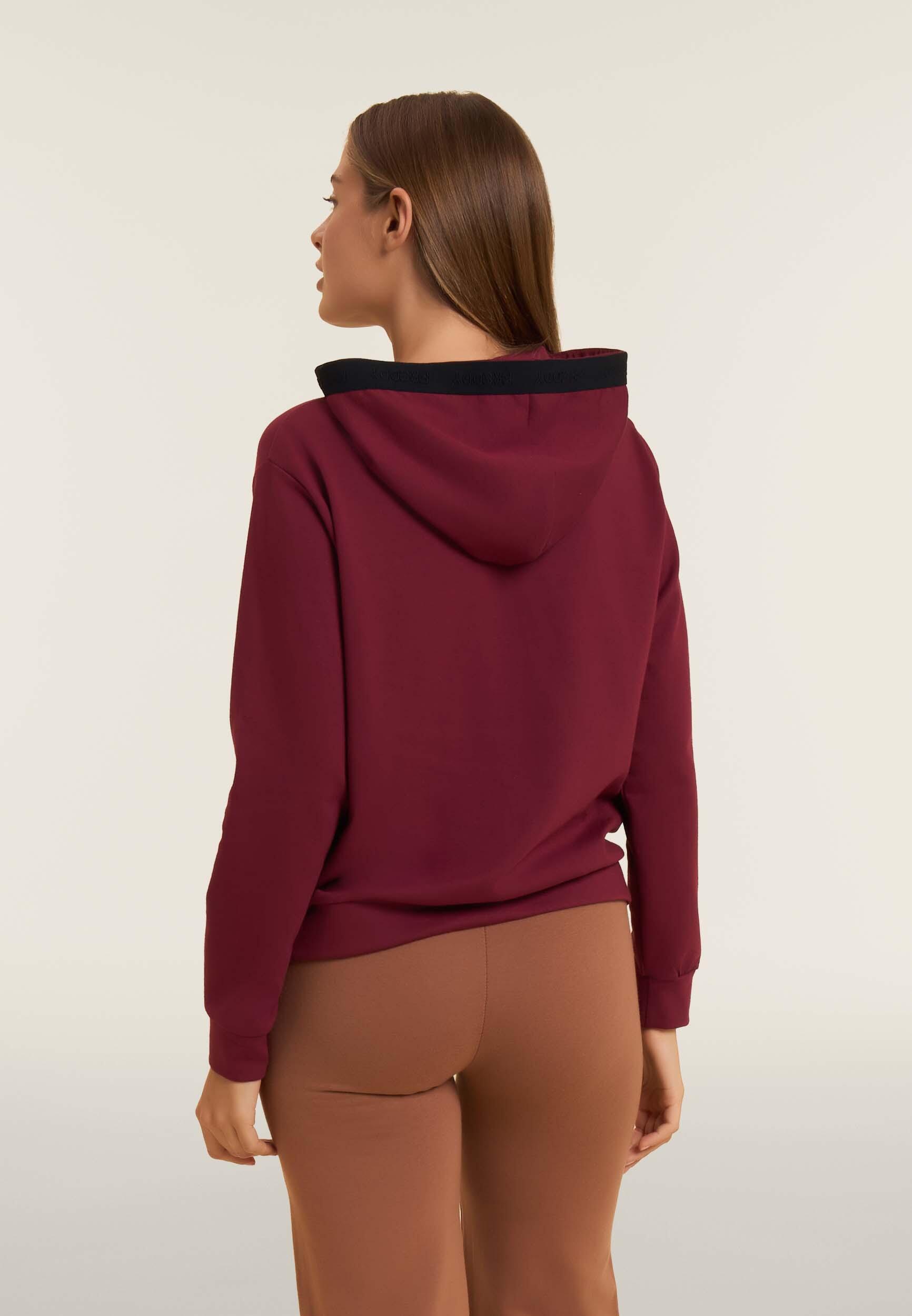 Felpa donna con zip e cappuccio logato 3/4