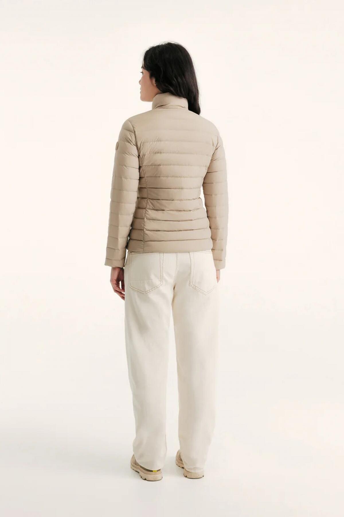 Veste Jott Modèle Maia Couleur Beige 5/5