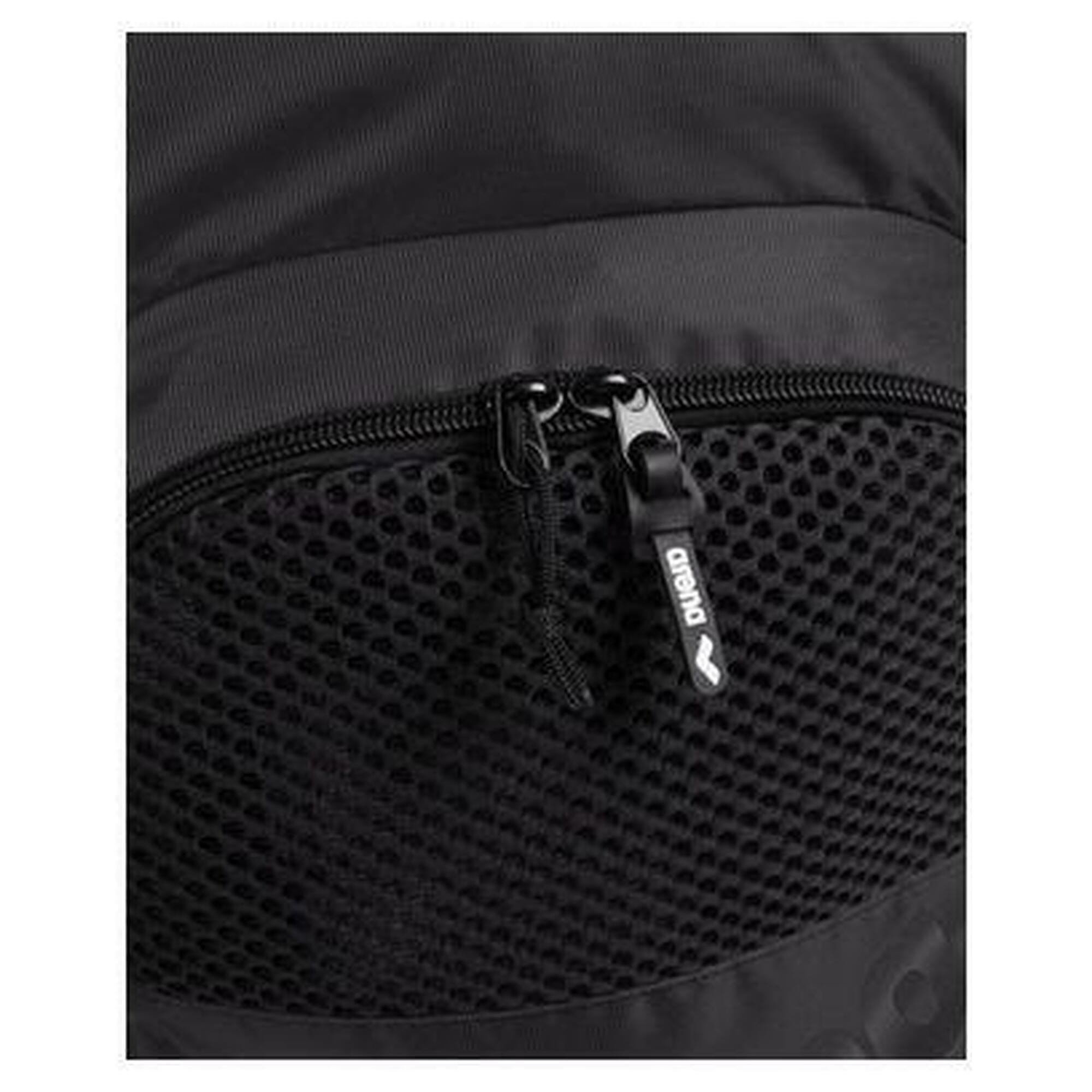 Arena Rugtas 35L One Go Zwart