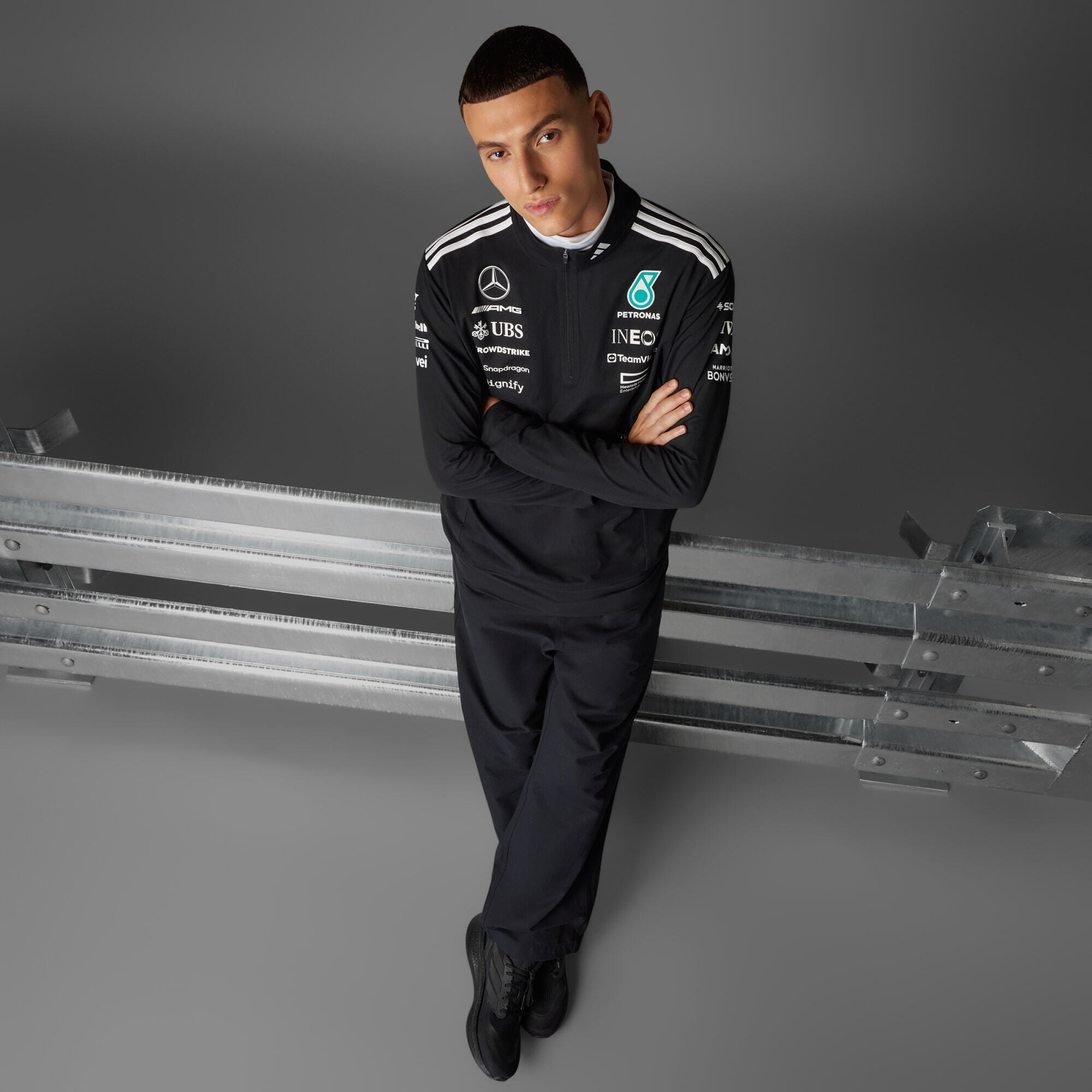 CAMISOLA FECHO 1/4 DA MERCEDES-AMG PETRONAS FORMULA ONE TEAM 3/7