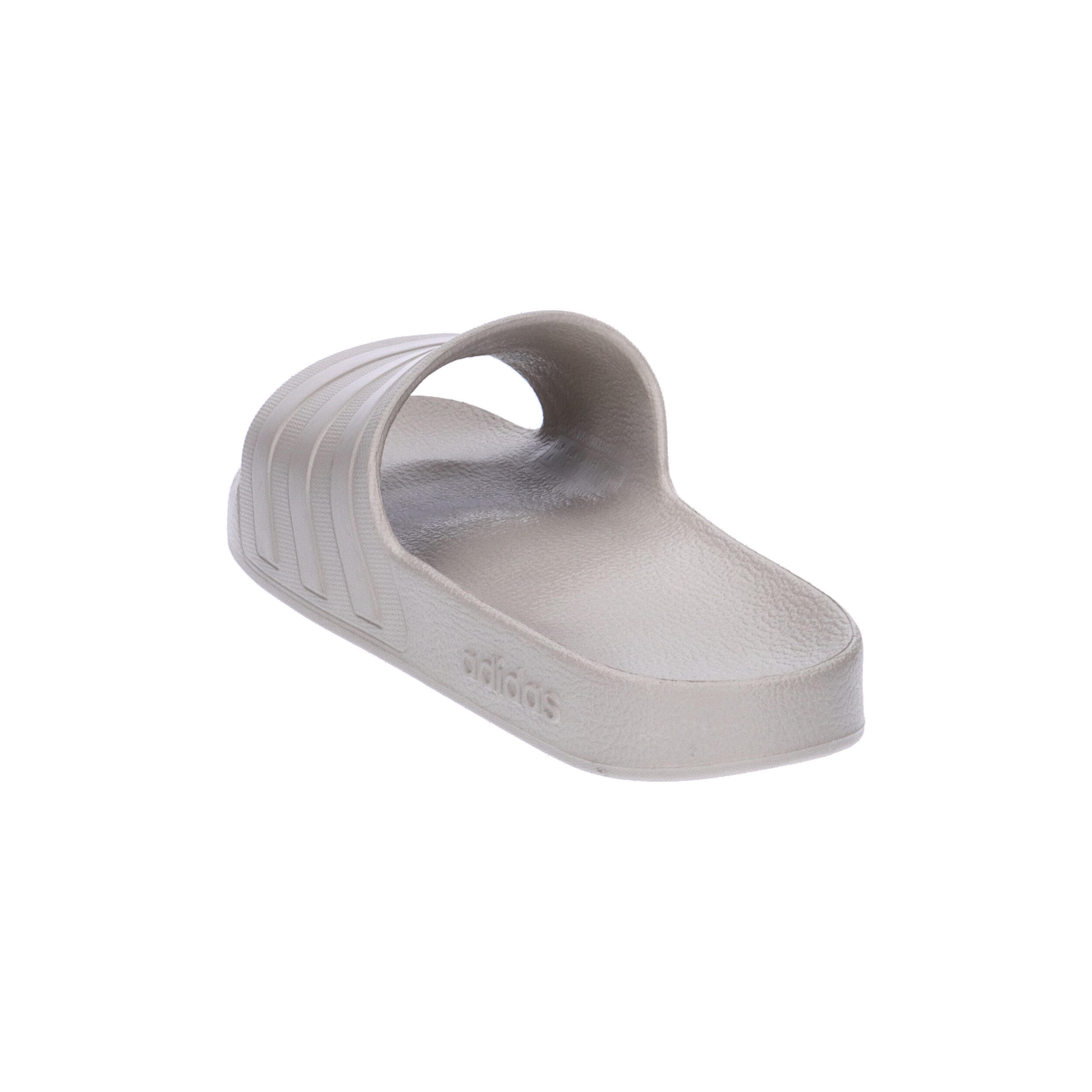 Tongs Adidas modèle IE1456 pour femmes 4/7