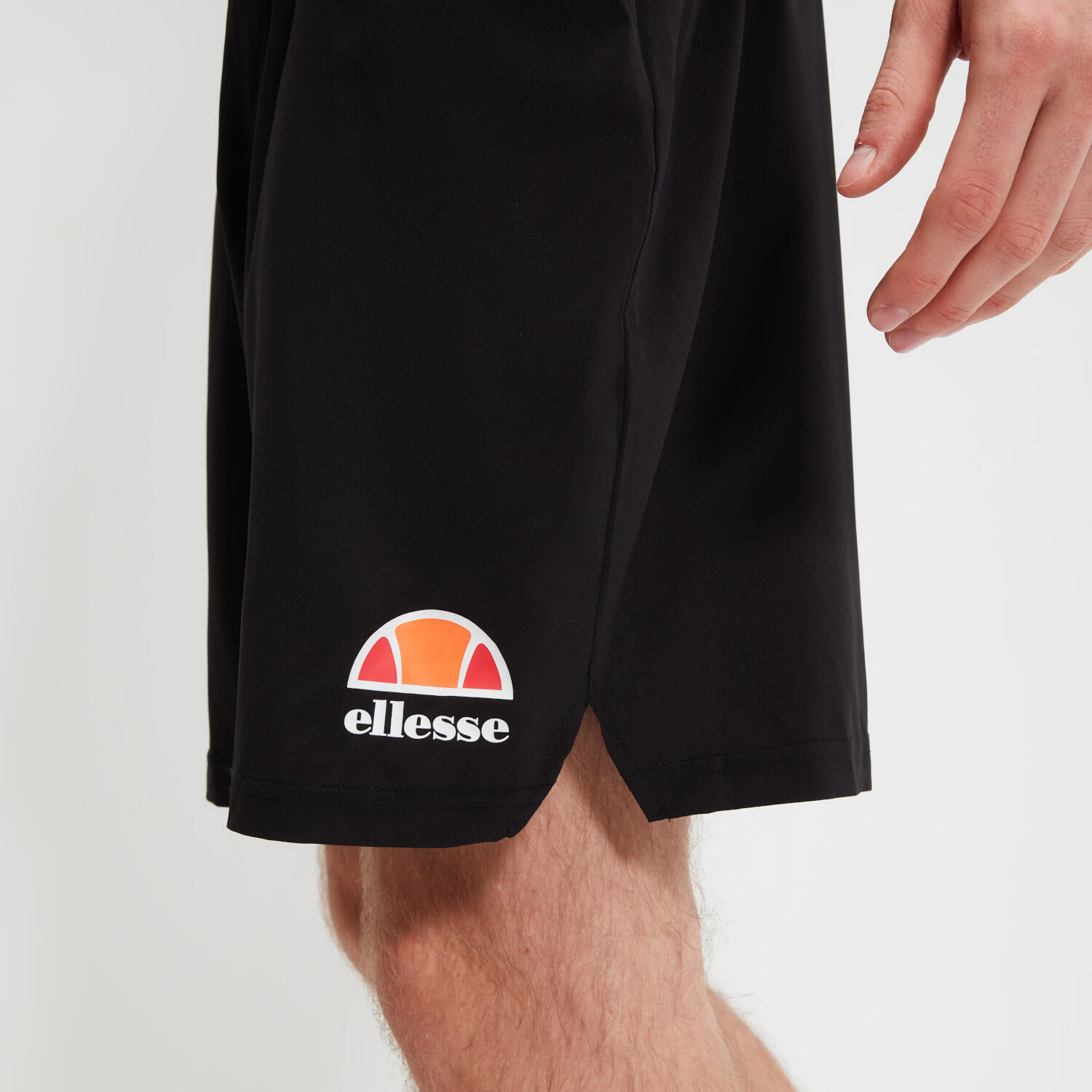Pantalon corto Ellesse modelo SXG09889-BLACK para hombre 3/4