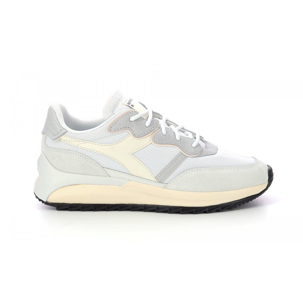 DIADORA picture