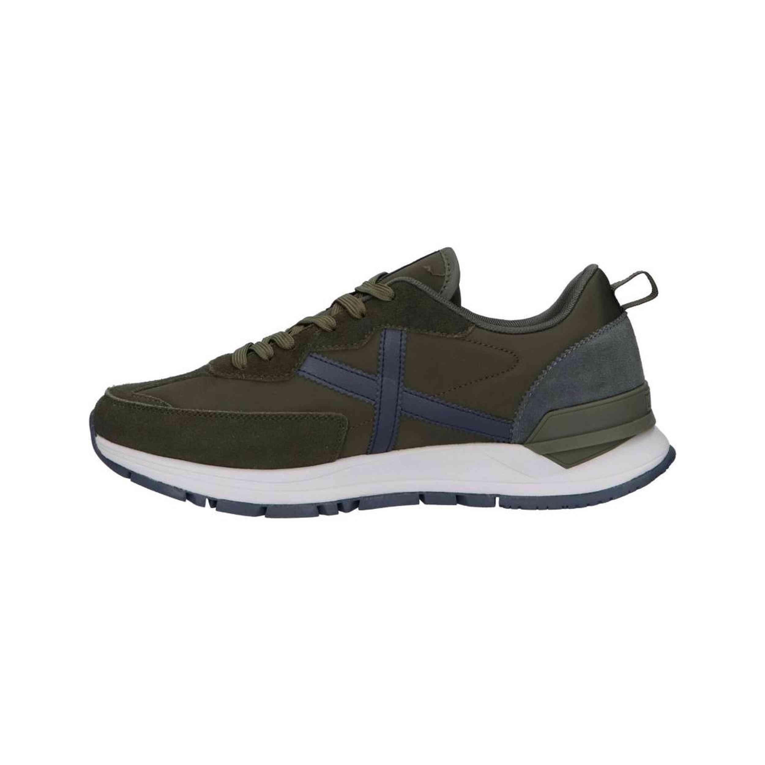 Scarpe Munich modello 8832020 per uomini 4/5
