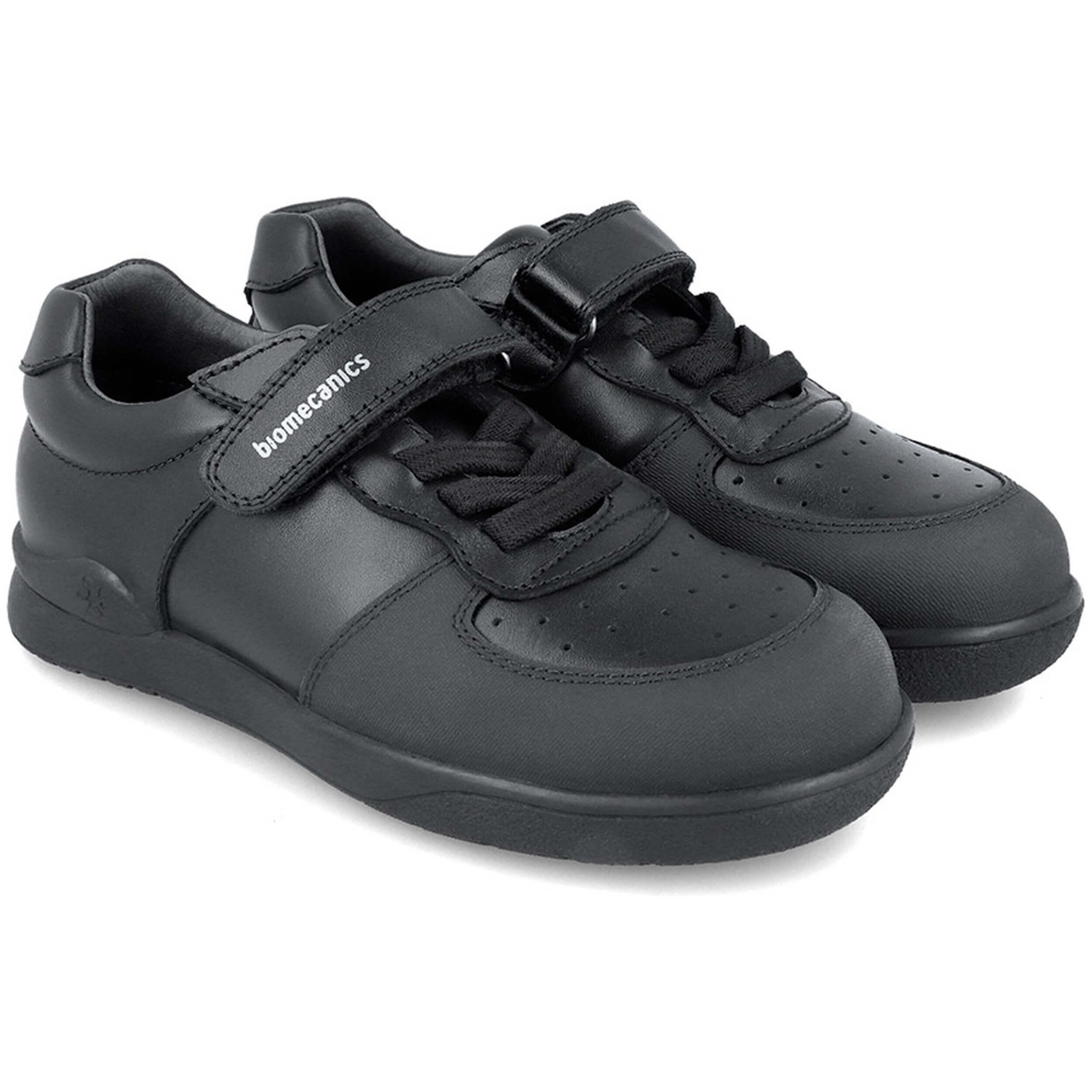 Schoen Biomecanics model 10070-602936 voor jongens 4/5