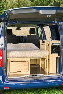 L-bed voor bestelwagen (3 lades/met matras)