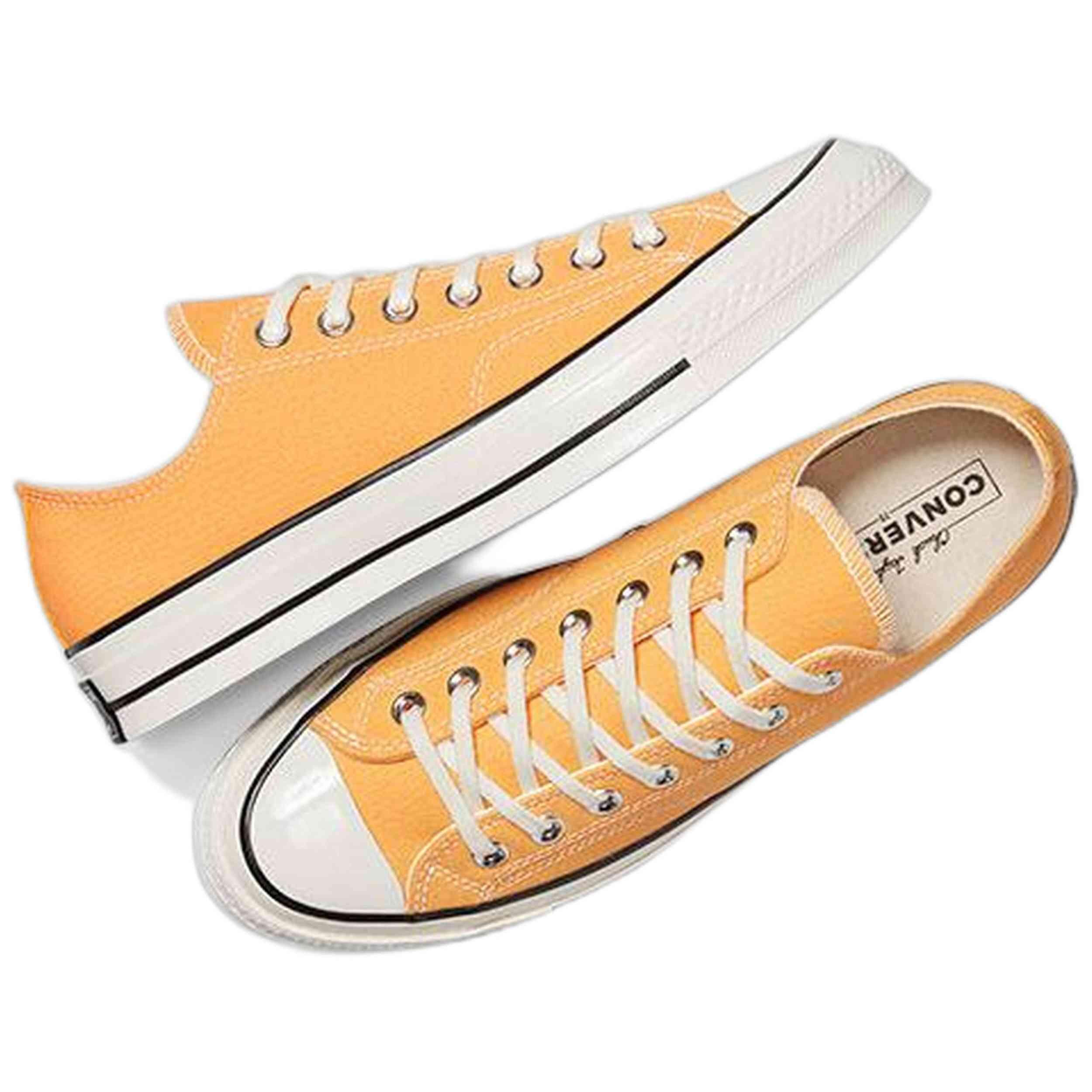 Baskets Converse modèle A13423C pour unisexe 4/5