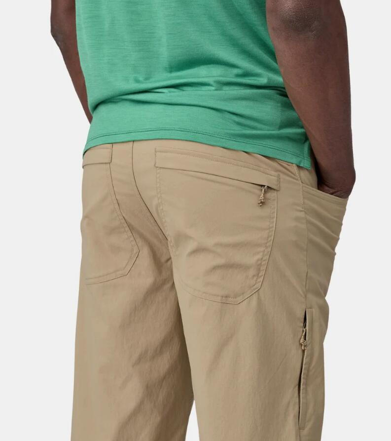 Pantalon Respirant Patagonia "Men's Quandary Pants - Regular" Beige 30 4/5