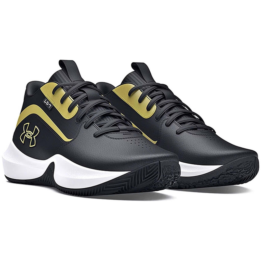 Basketball's shoes Under armour model 3028512-001 for man