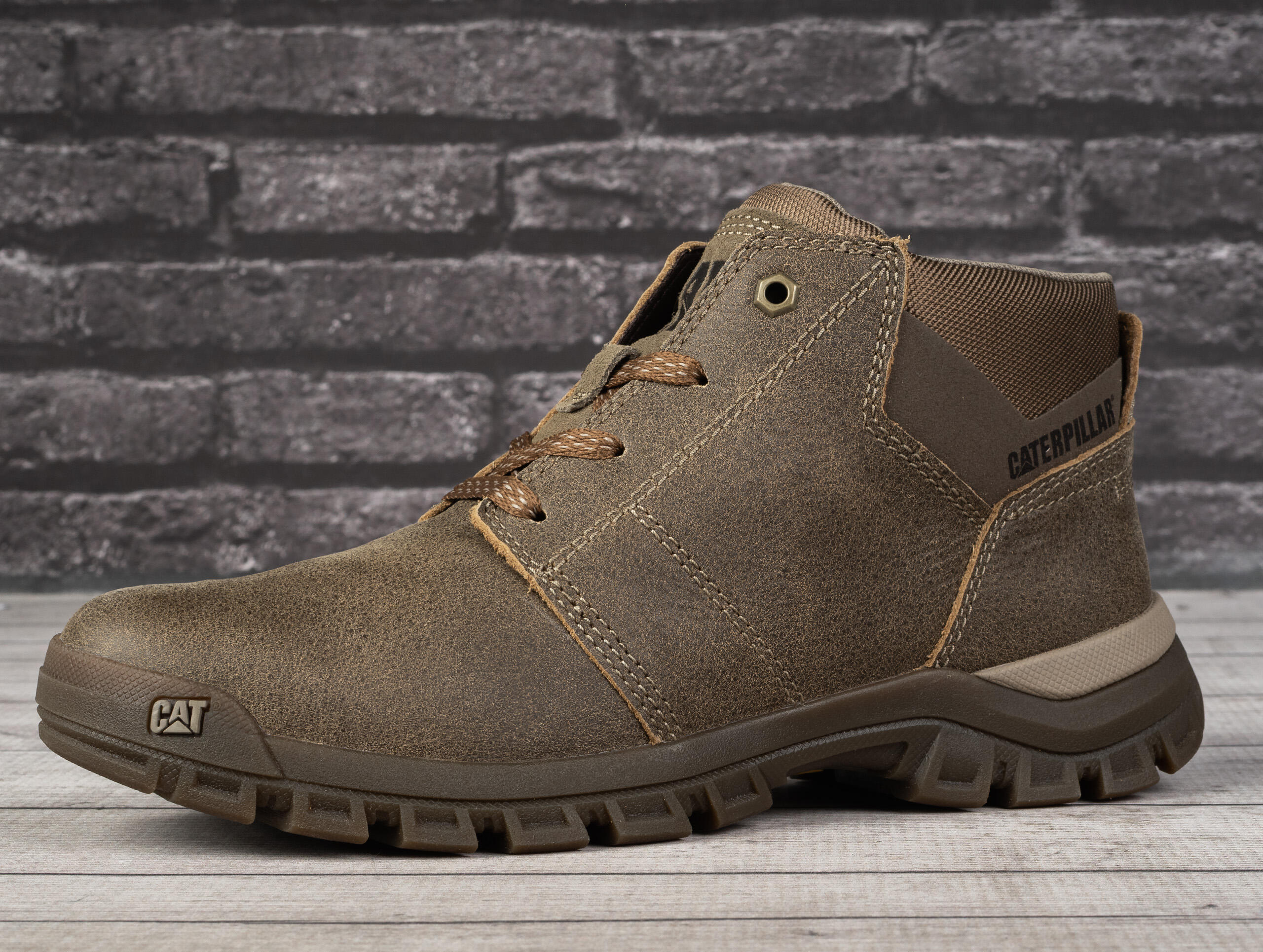 Buty męskie sportowe do chodzenia Caterpillar THRESHOLD CHUKKA 3/7
