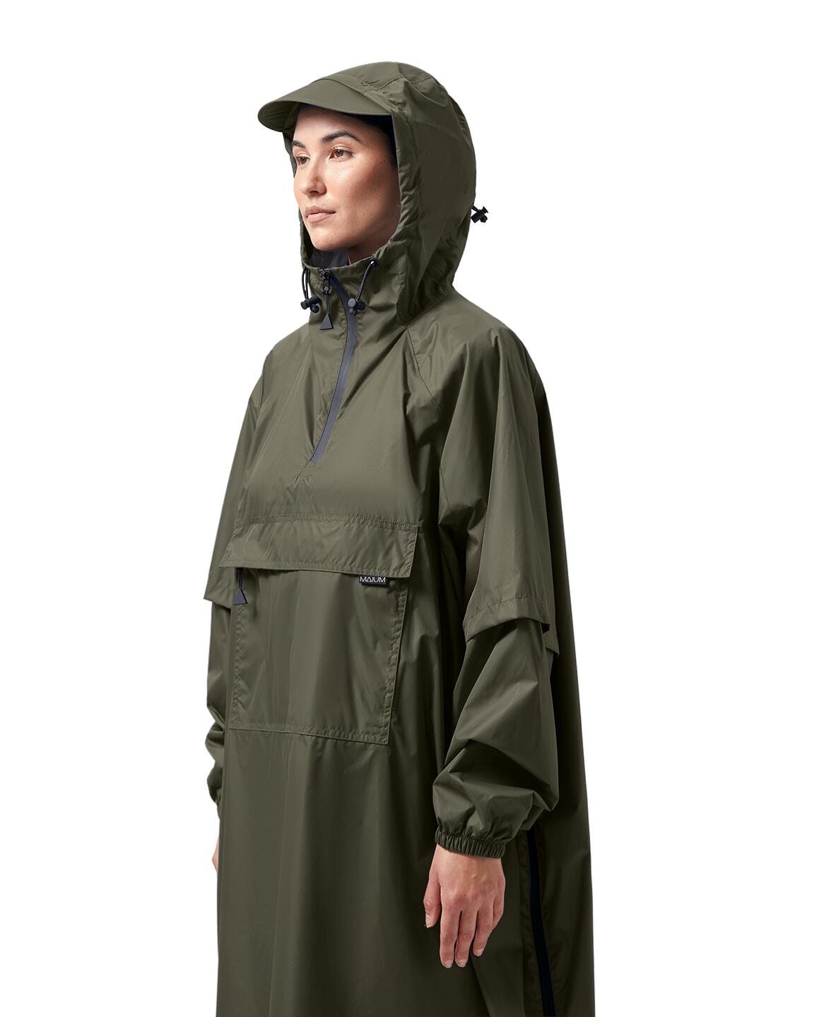 Regenponcho – Dunkeloliv Gr. M 3/7