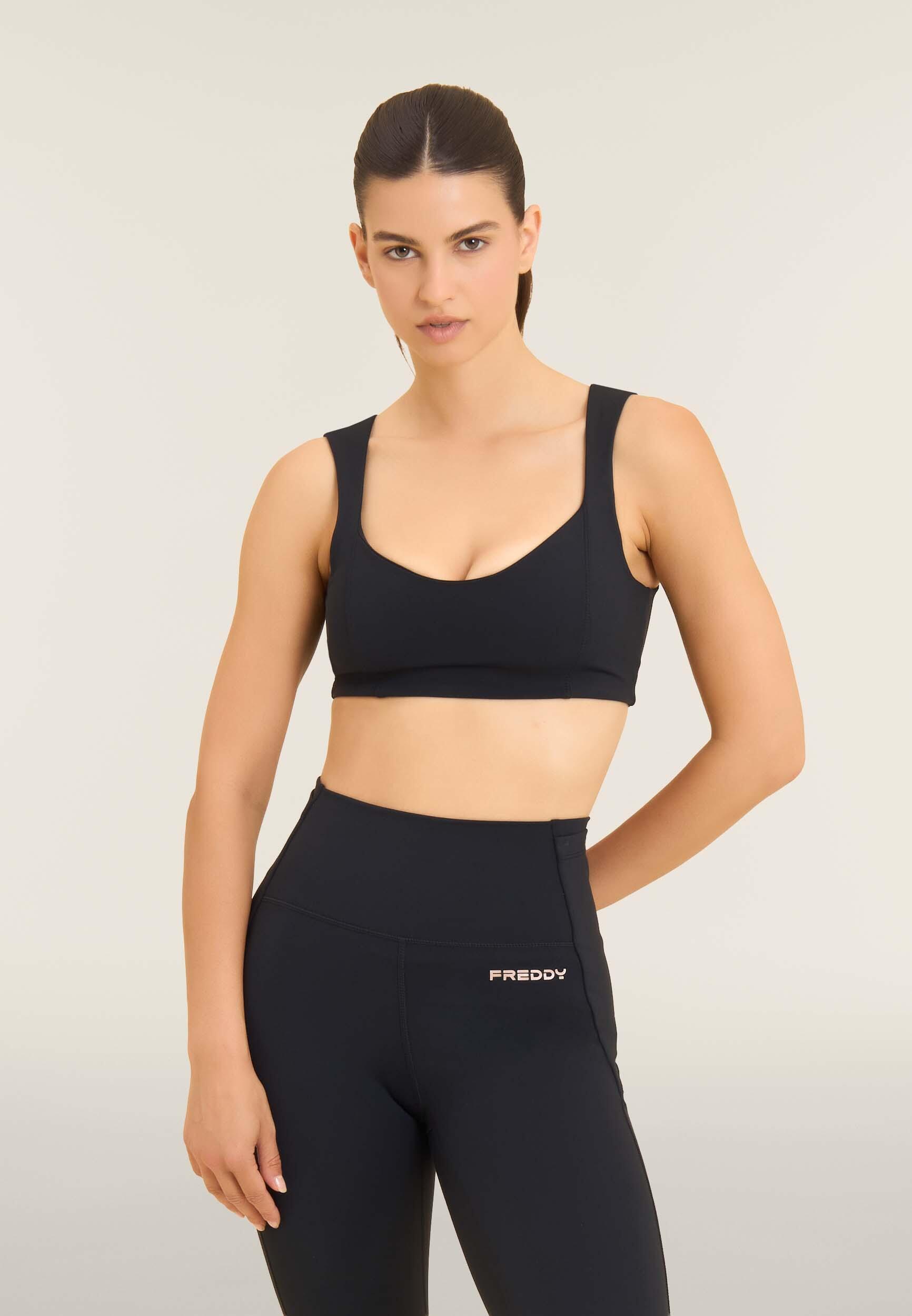 Brassière de sport avec col en cœur et détails techniques 2/4