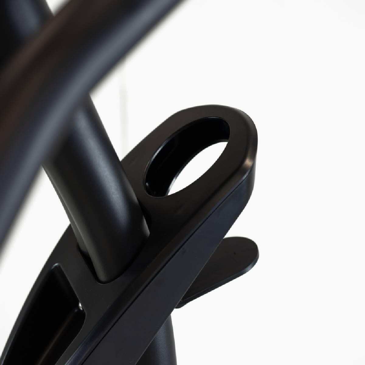 Vélo d'Appartement Vertical Professionnel ST900 TFT Multimedia avec Écran 5/5
