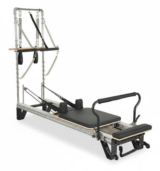 Machine Pilates Reformer avec tour en aluminium fonctionnelle et polyvalente