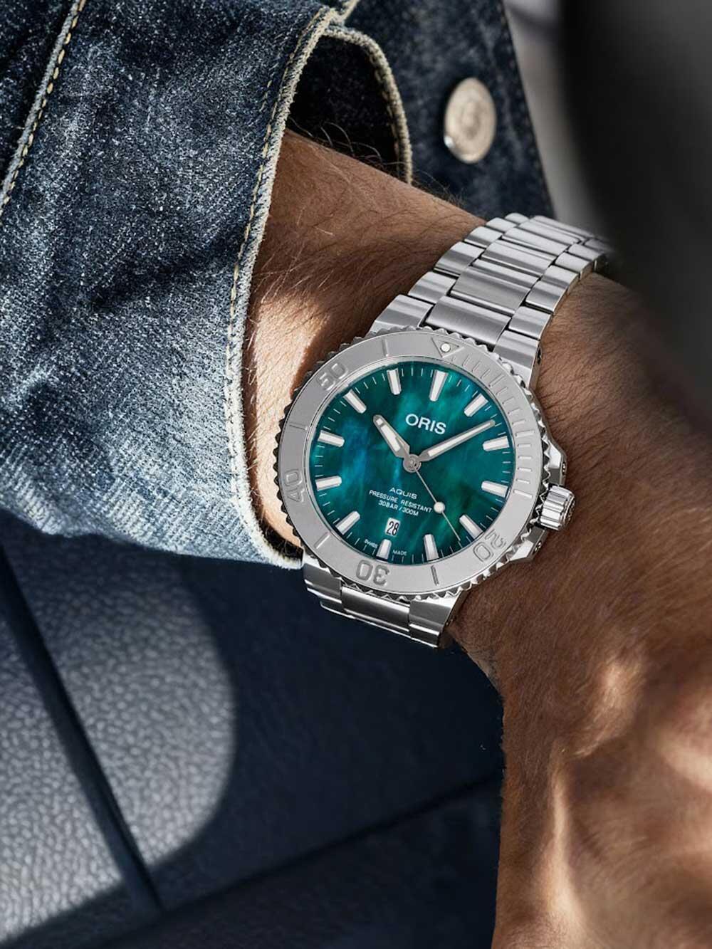 Oris 01 733 7730 4137-07 8 24 05PEB, Automatic, 43mm, 30ATM 4/5