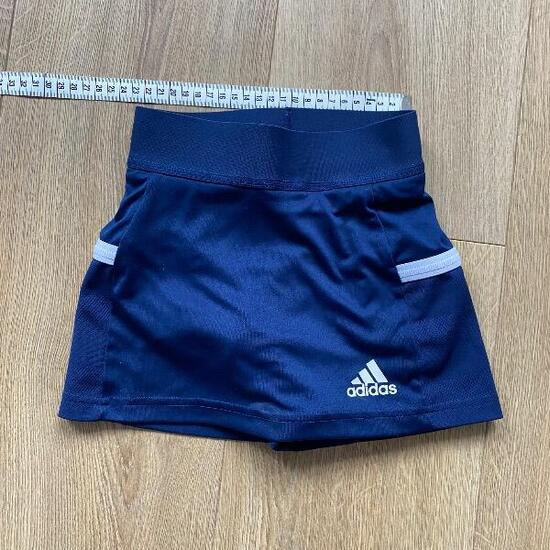 Entre Particuliers - Jupe short tennis hockey adidas 4-5 ans