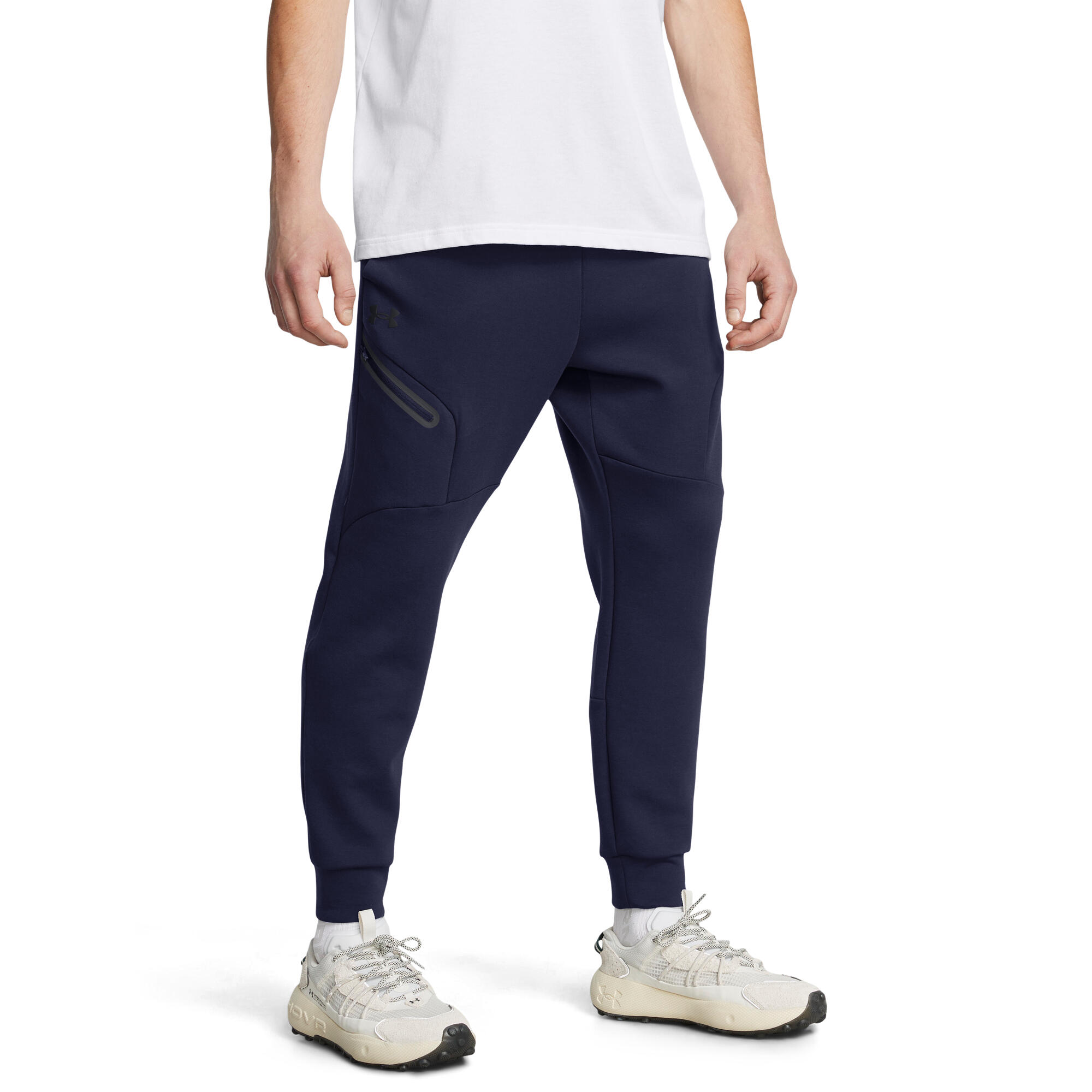 UNDER ARMOUR picture