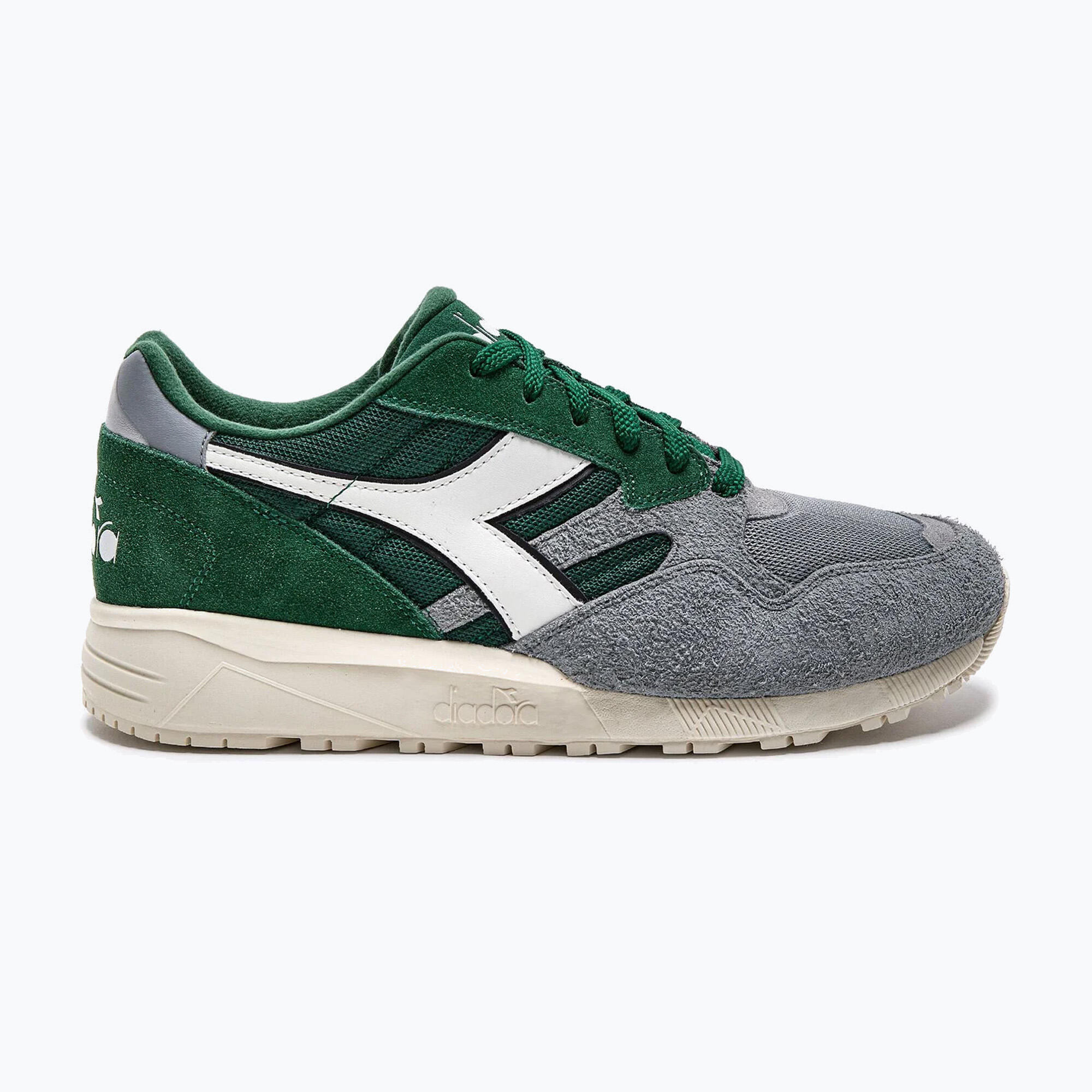 DIADORA picture