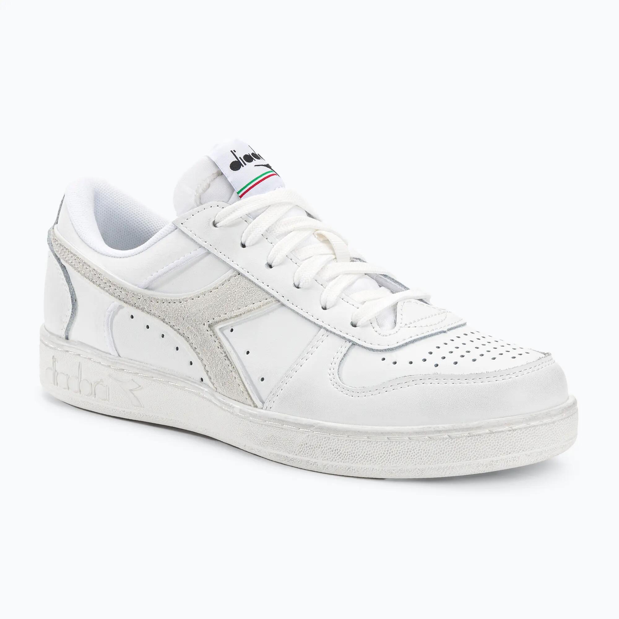 DIADORA picture