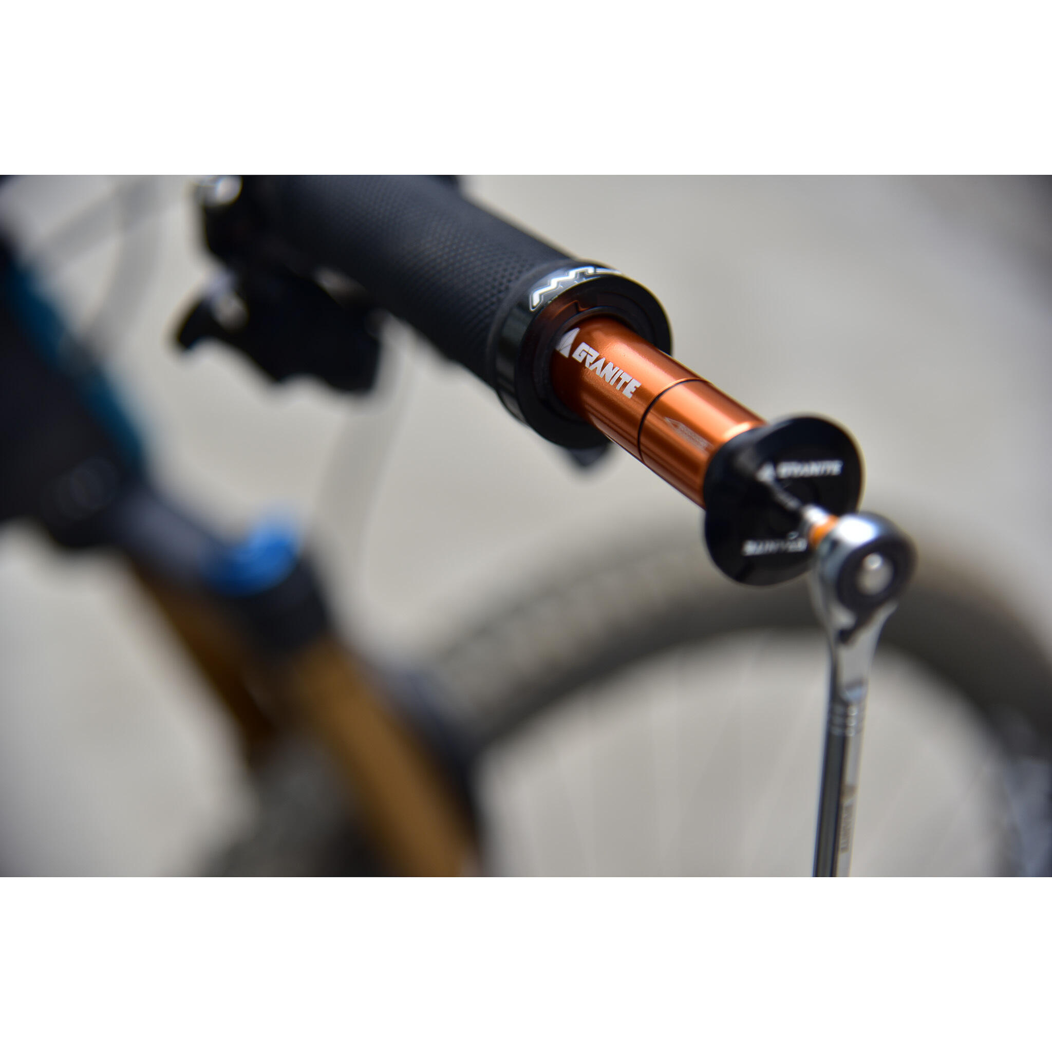 Bouchon de cintre kit réparation tubeless / insert meches Granite Design Stash T 7/7
