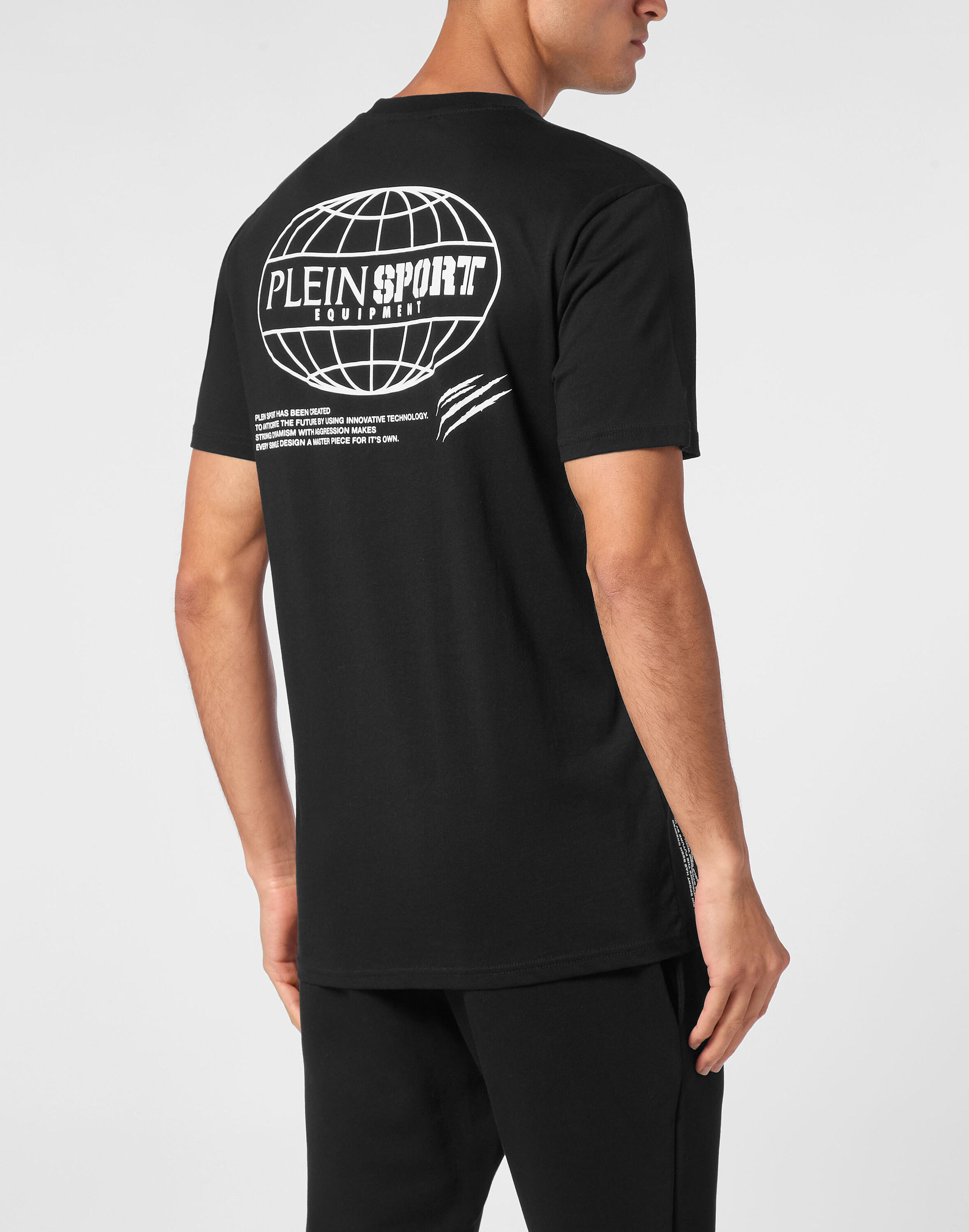 T-Shirt Round Neck 4/4