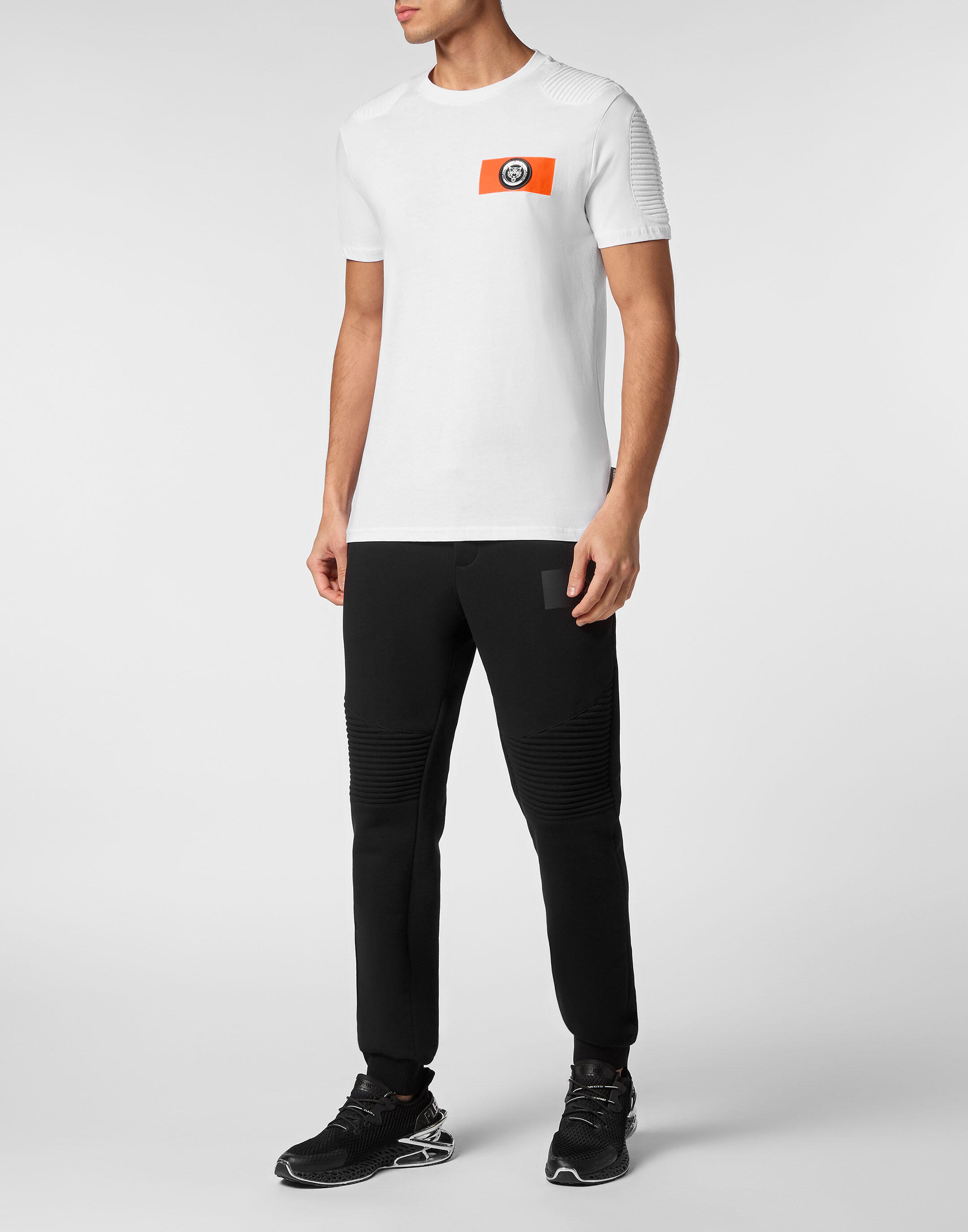 T-Shirt Round Neck 2/5
