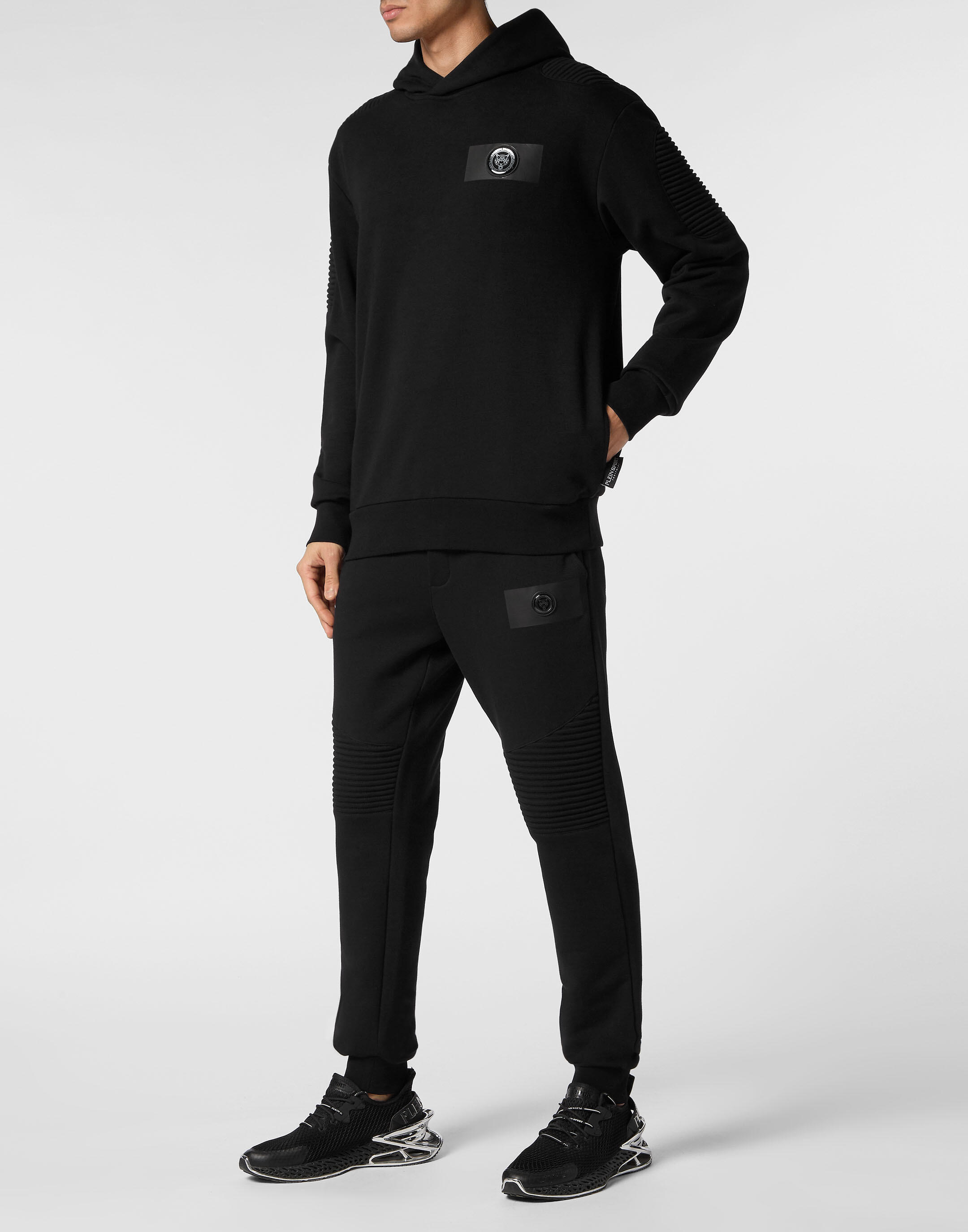 Hooded Sweatshirt 2/5