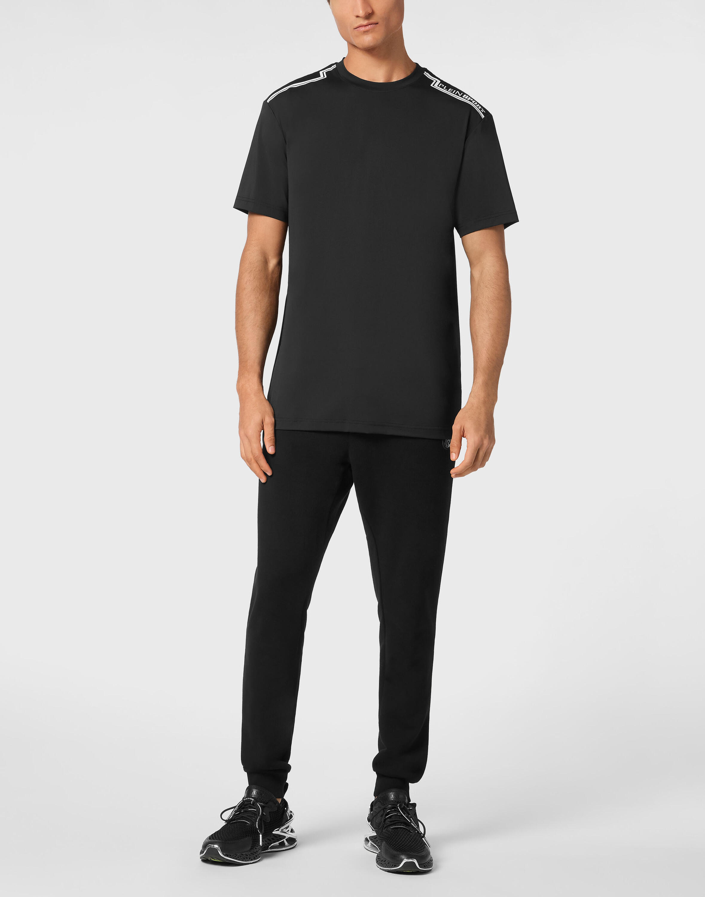 T-Shirt Round Neck 2/4
