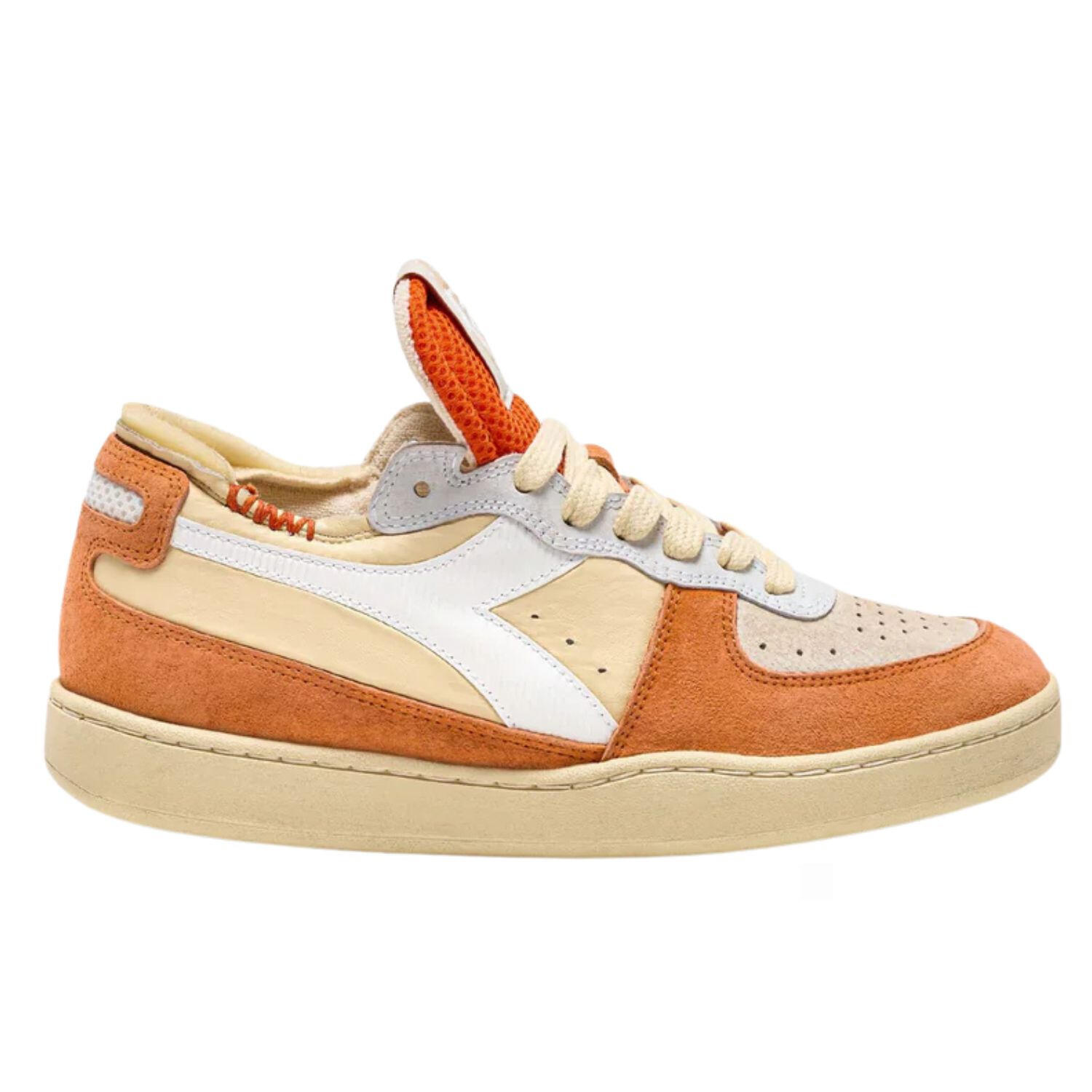 DIADORA picture