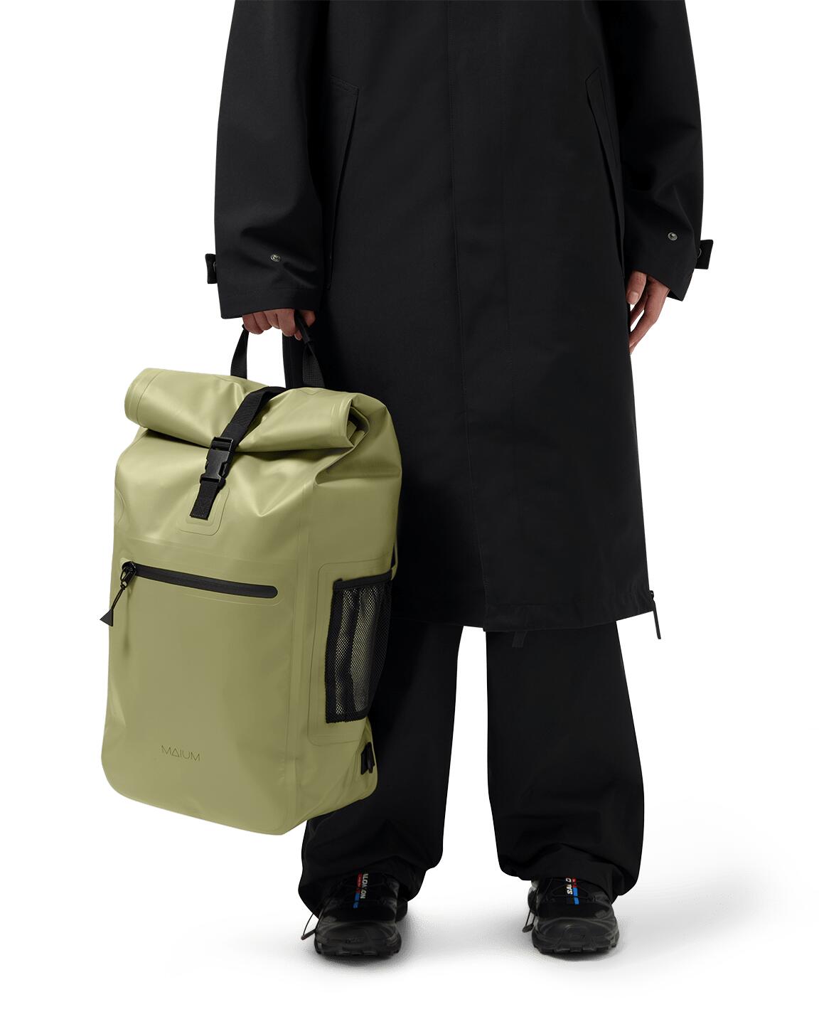 XL Rolltop Rucksack Damen – Wasserdicht & Recycelt 3/7