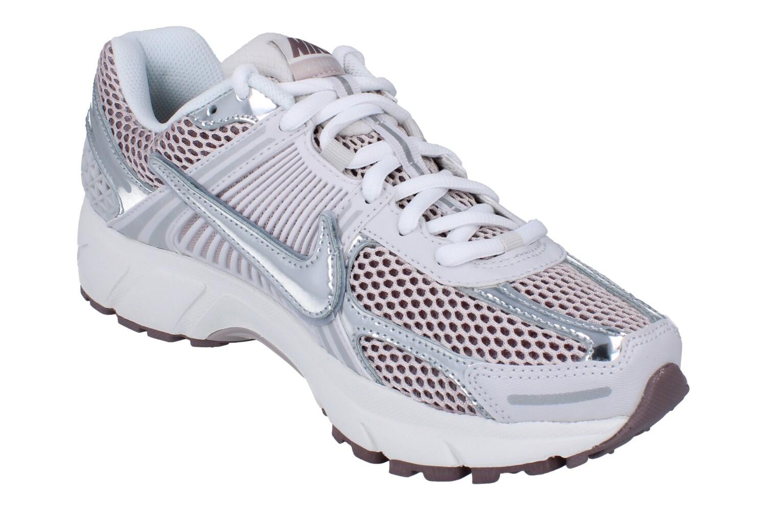 Nike Zoom Vomero 5 Metallic Silver Platinum Violet 4/6