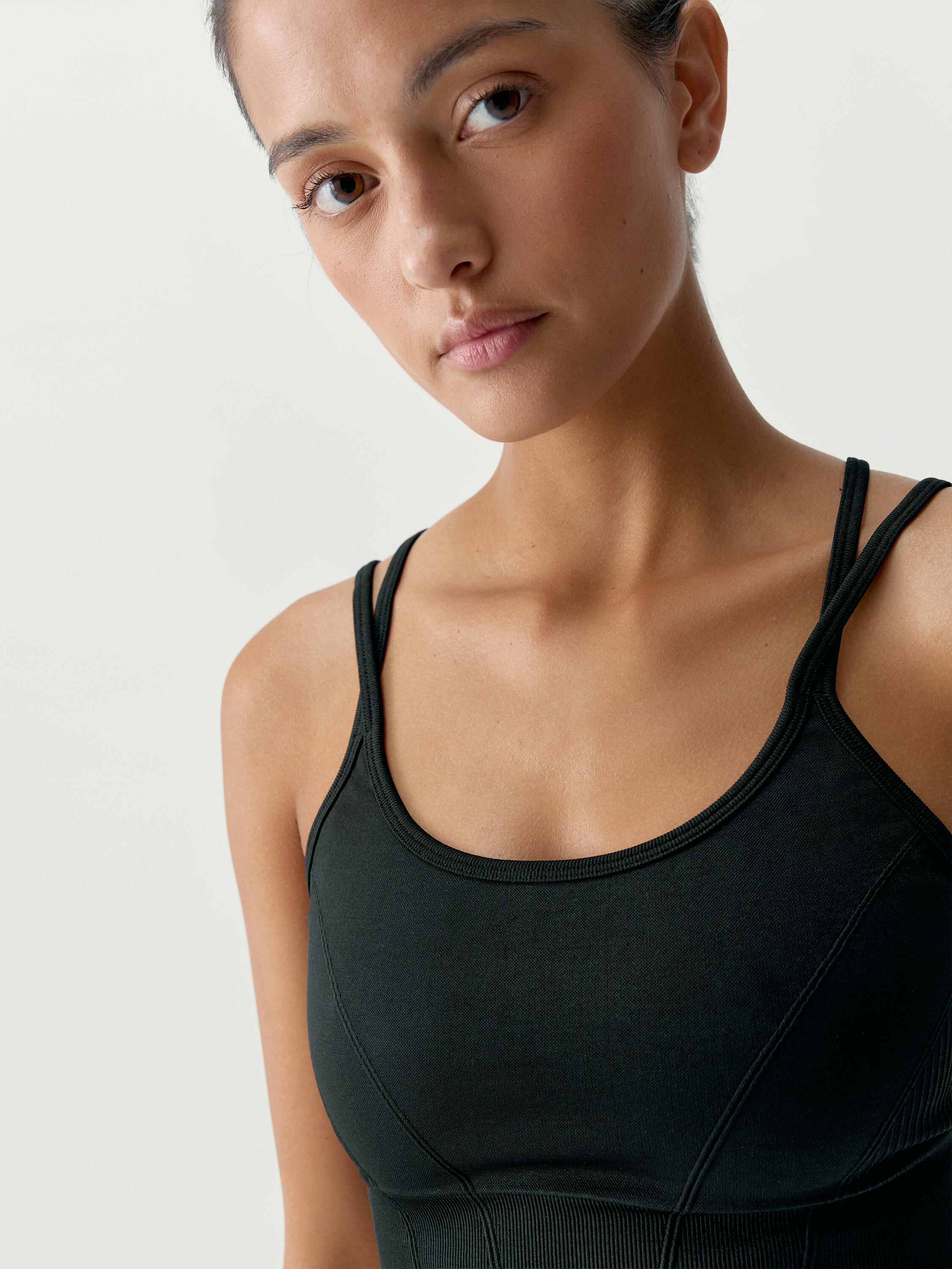 Top sportivo da donna Sureya Sostegno Medio Seamless 3/5