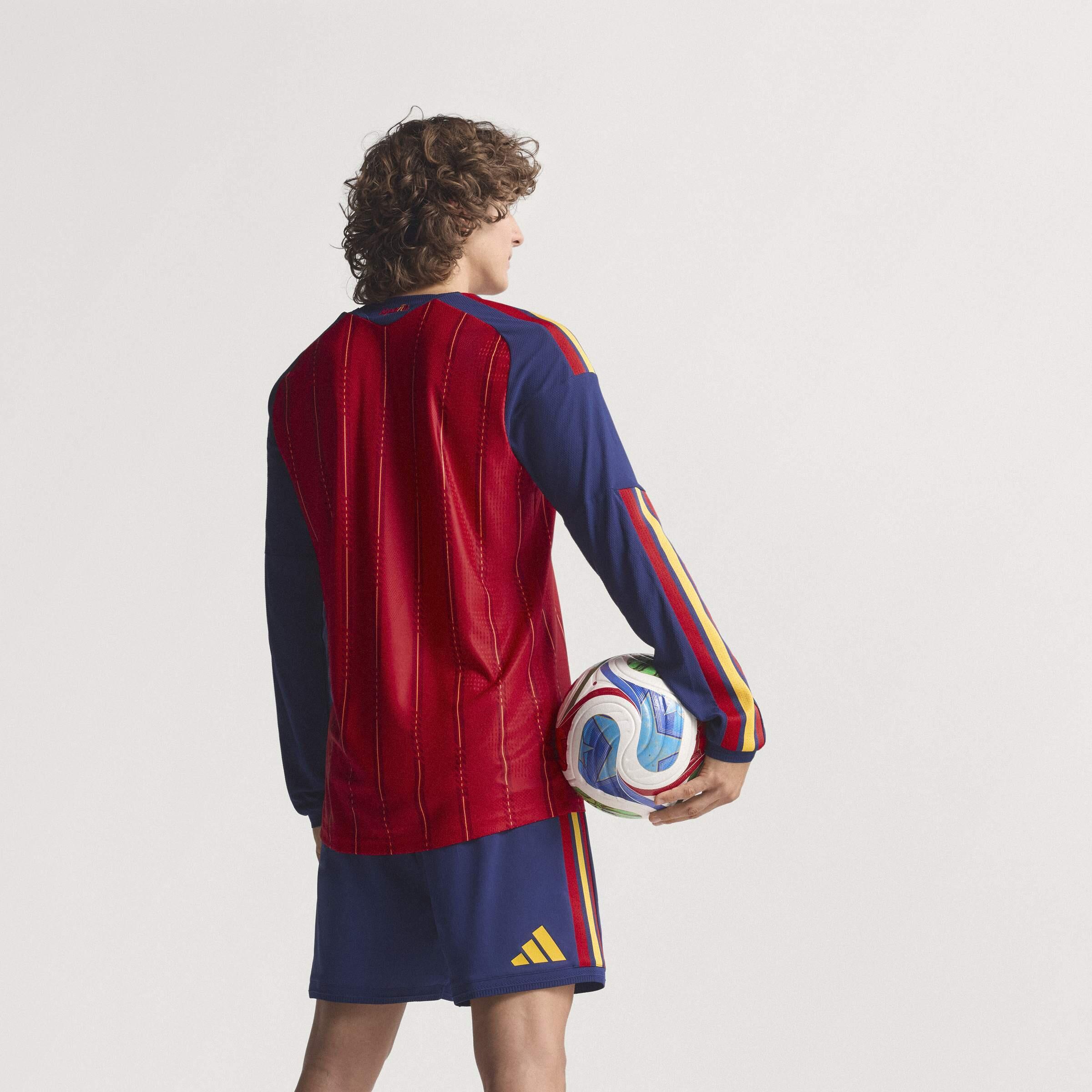 Spanien 26 Authentic Heimtrikot, langärmelig 5/7