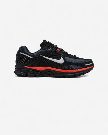 Nike Zoom Vomero 5 Black Metallic University Red