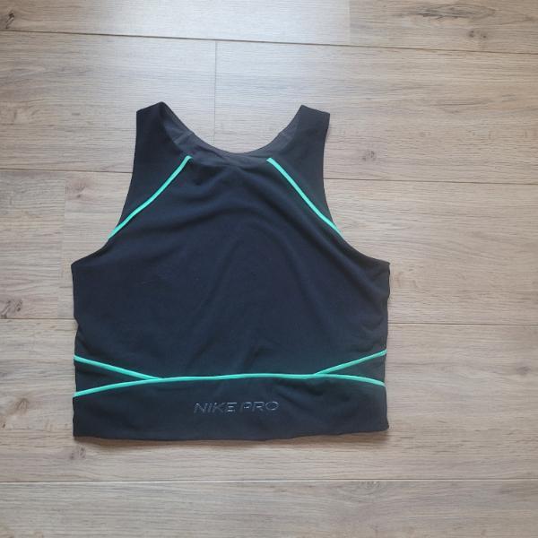 Tussen Particulieren - Sporttopje nike zwart met groen accent 2/2