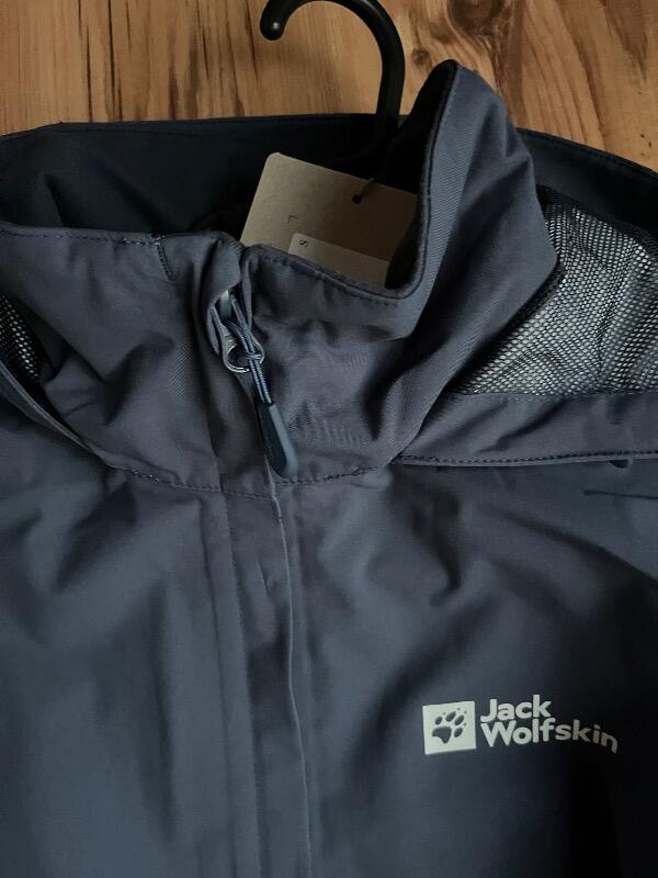 Tussen Particulieren - Jack wolfskin regenjas,  maat S nieuw 2/7