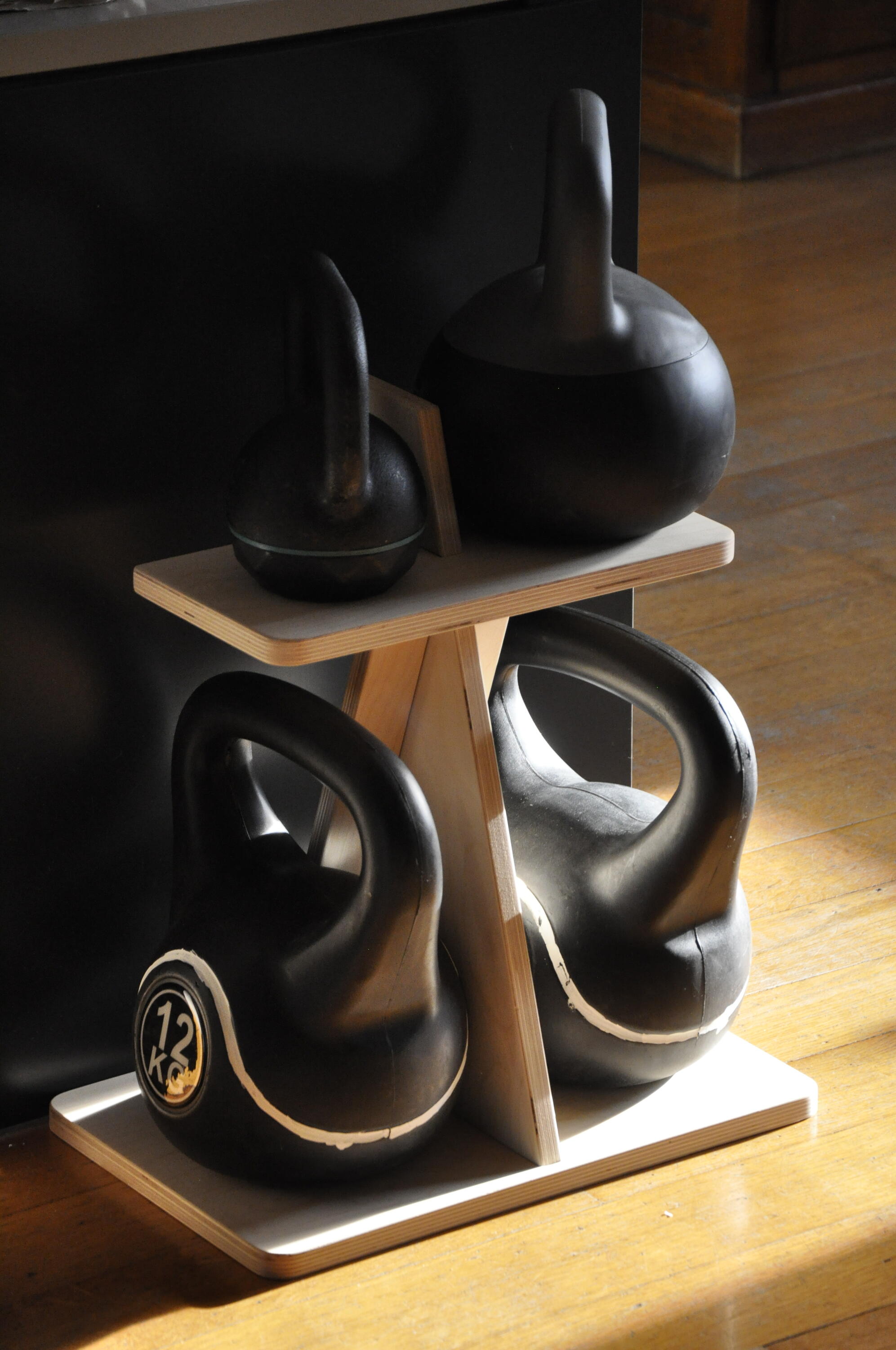 Porta Kettlebell in Legno - Peso massimo 100kg - Supporto per 4 kettlebell 4/6