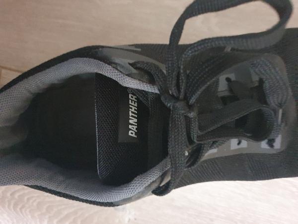 Tussen Particulieren - Zwarte sportschoenen Panther maat 42 2/4