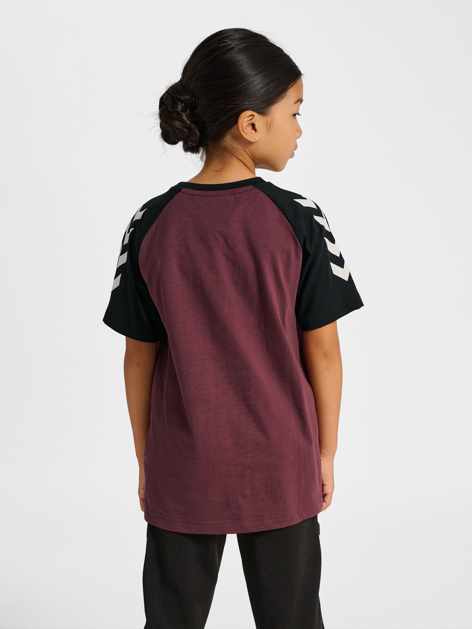 T-shirt com o logótipo da criança Hummel 2/7