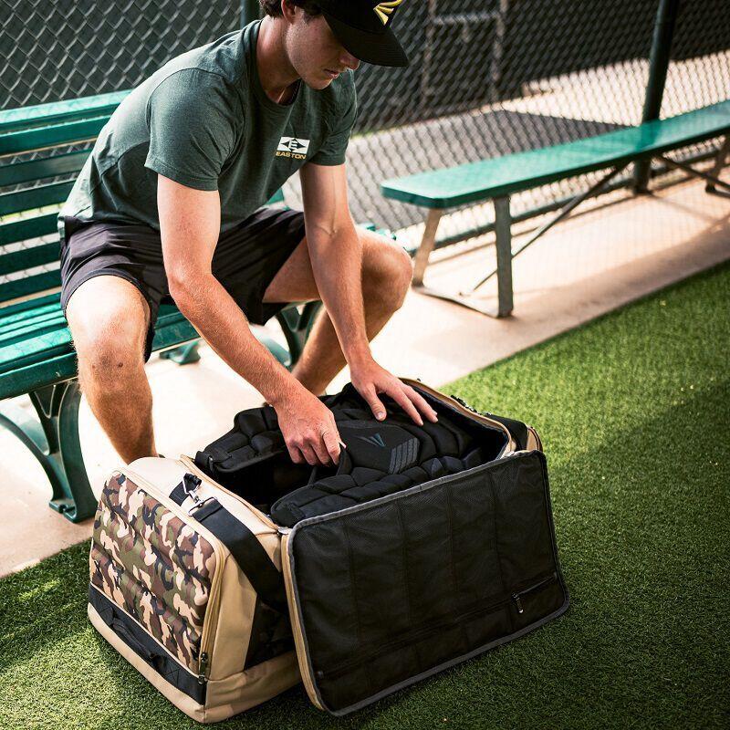Easton Flagship Duffel Bag Color Black Baseball/Softball 5/5