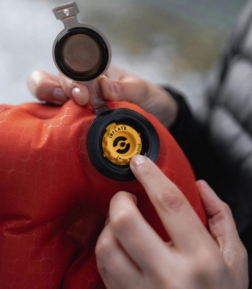 Turistická nafukovací karimatka Insulated Static V 4/7