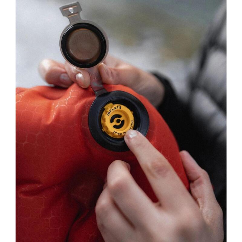 Turistická nafukovací karimatka Insulated Static V